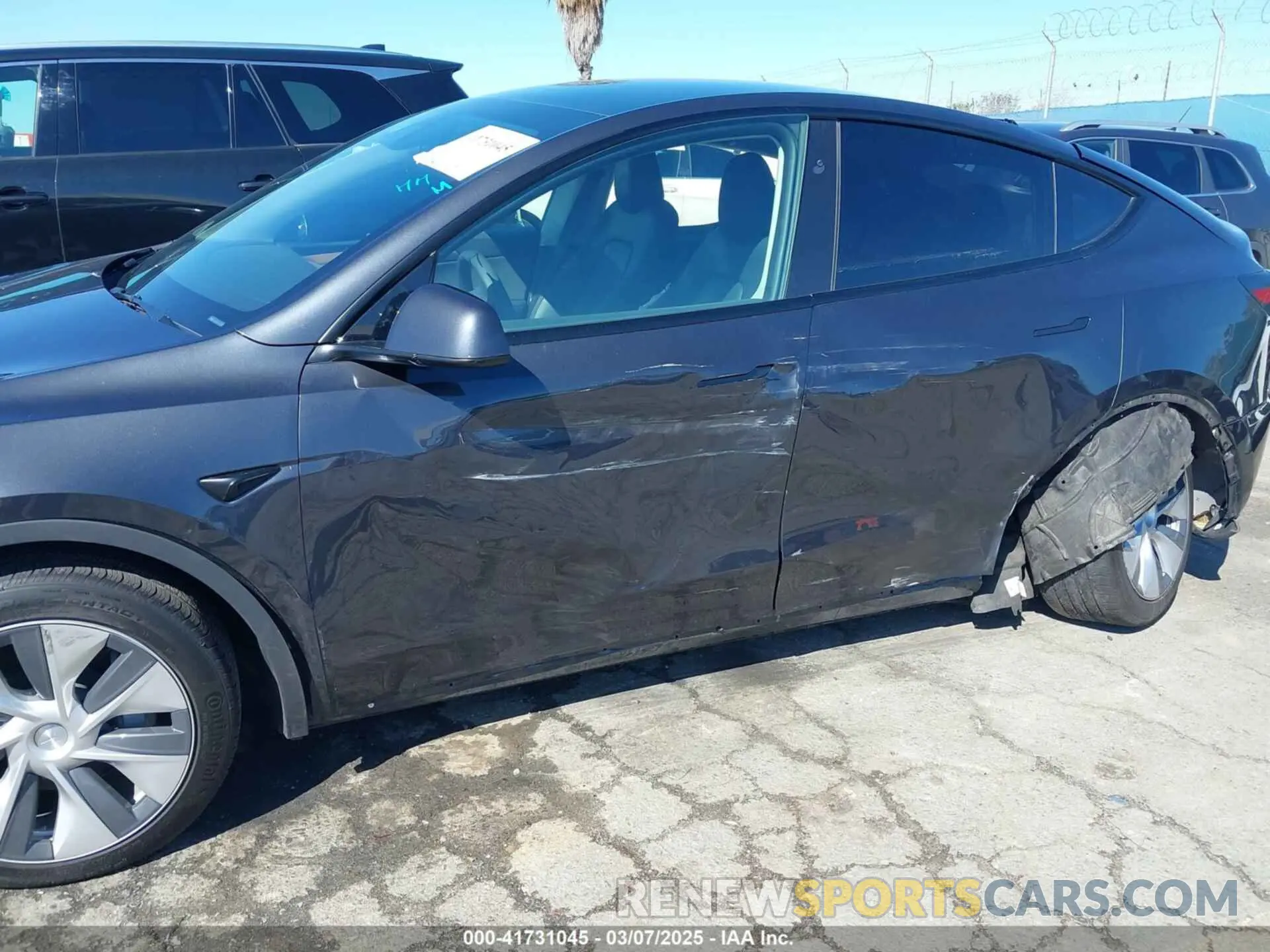 6 fotografías del automóvil dañado 7SAYGDEE5RF003424 TESLA MODEL Y 2024