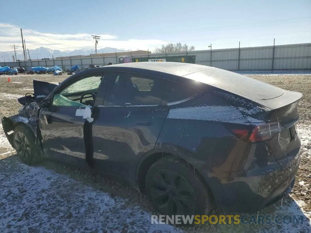 2 fotografías del automóvil dañado 7SAYGDEE5RF114359 TESLA MODEL Y 2024