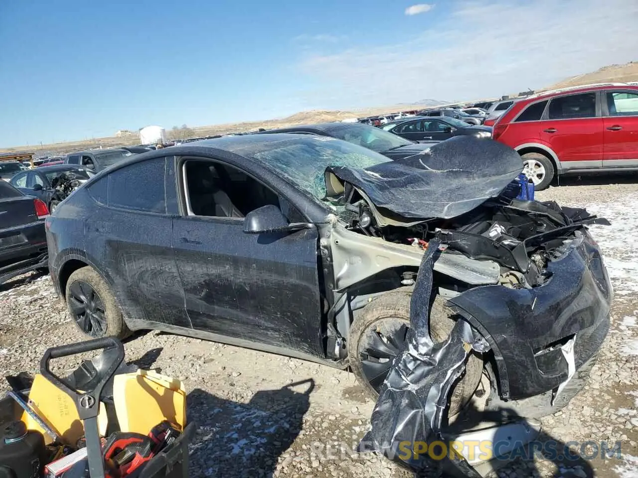 4 fotografías del automóvil dañado 7SAYGDEE5RF114359 TESLA MODEL Y 2024