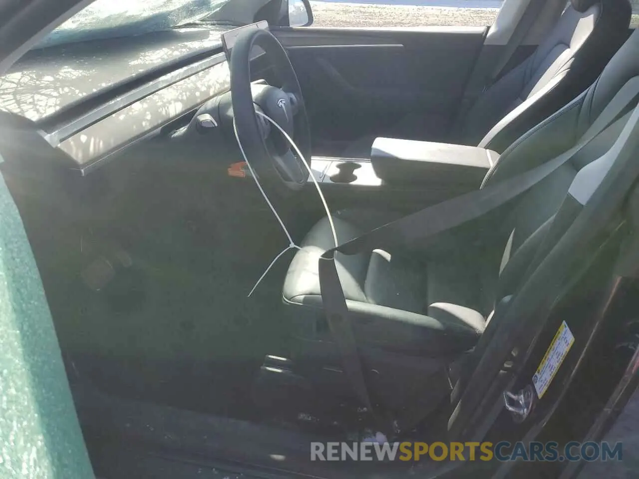 7 fotografías del automóvil dañado 7SAYGDEE5RF114359 TESLA MODEL Y 2024