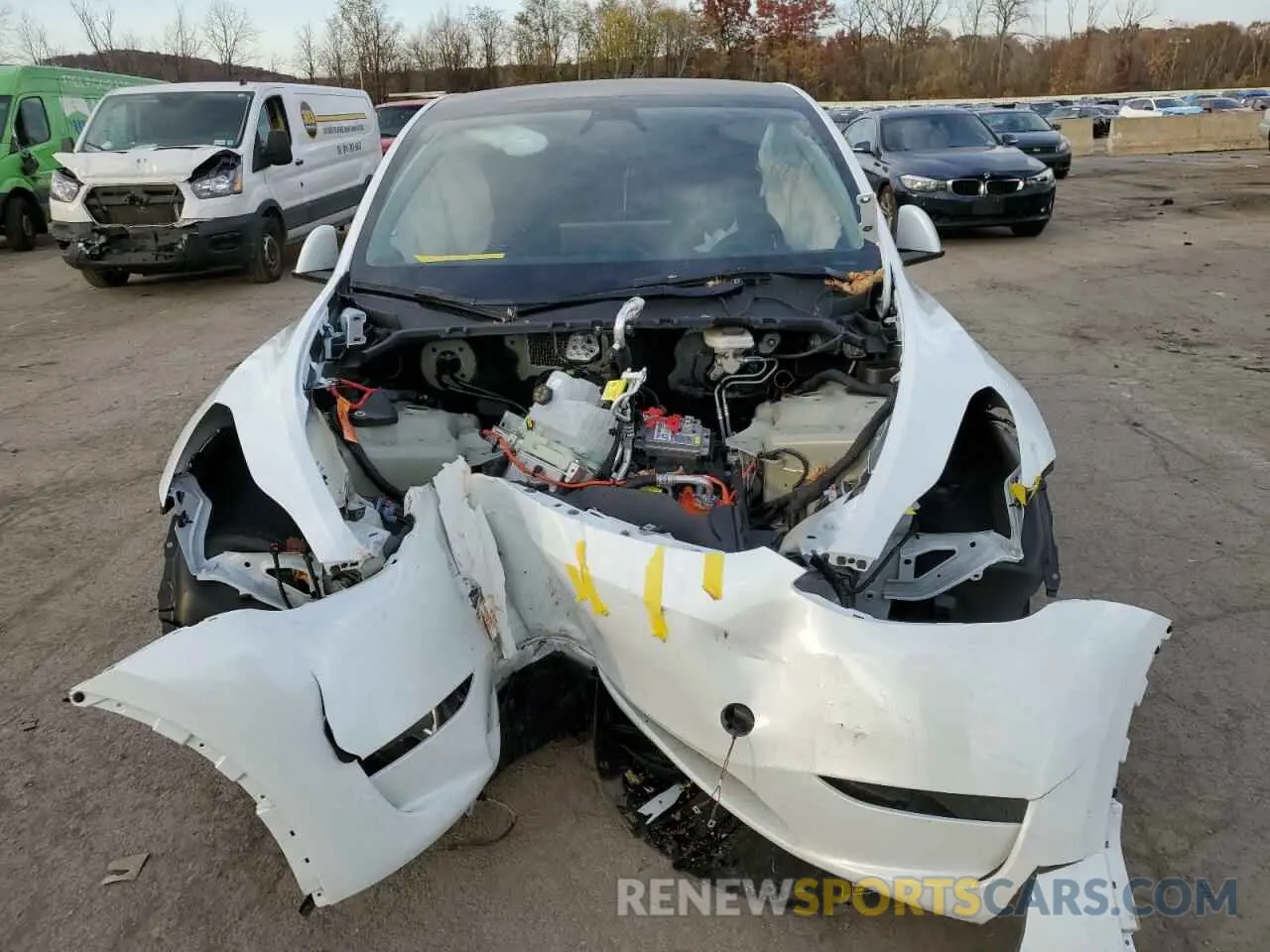 5 fotografías del automóvil dañado 7SAYGDEE5RF130688 TESLA MODEL Y 2024