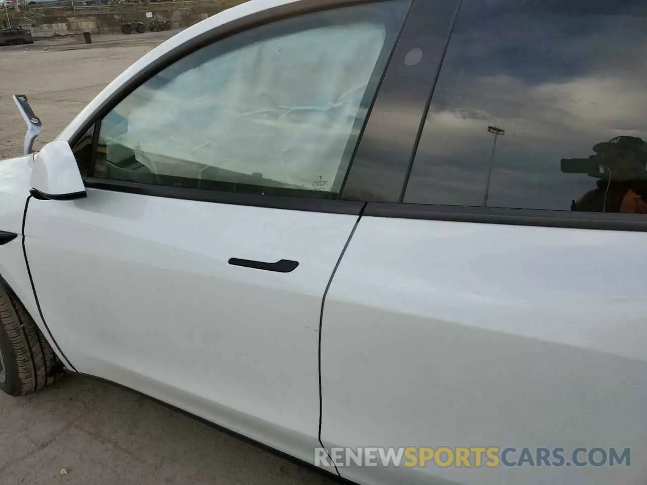 8 fotografías del automóvil dañado 7SAYGDEE5RF130688 TESLA MODEL Y 2024