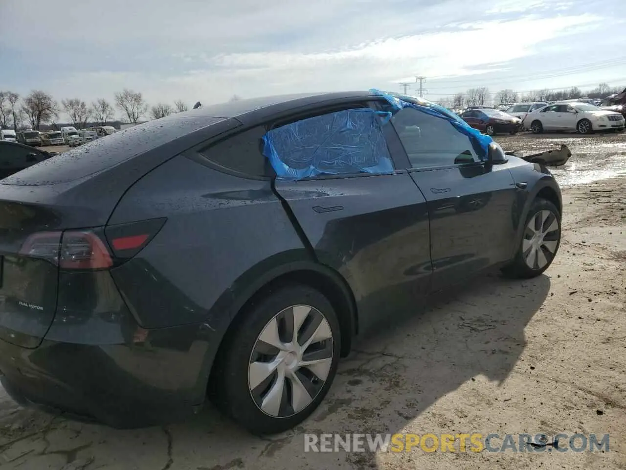 3 fotografías del automóvil dañado 7SAYGDEE5RF995614 TESLA MODEL Y 2024