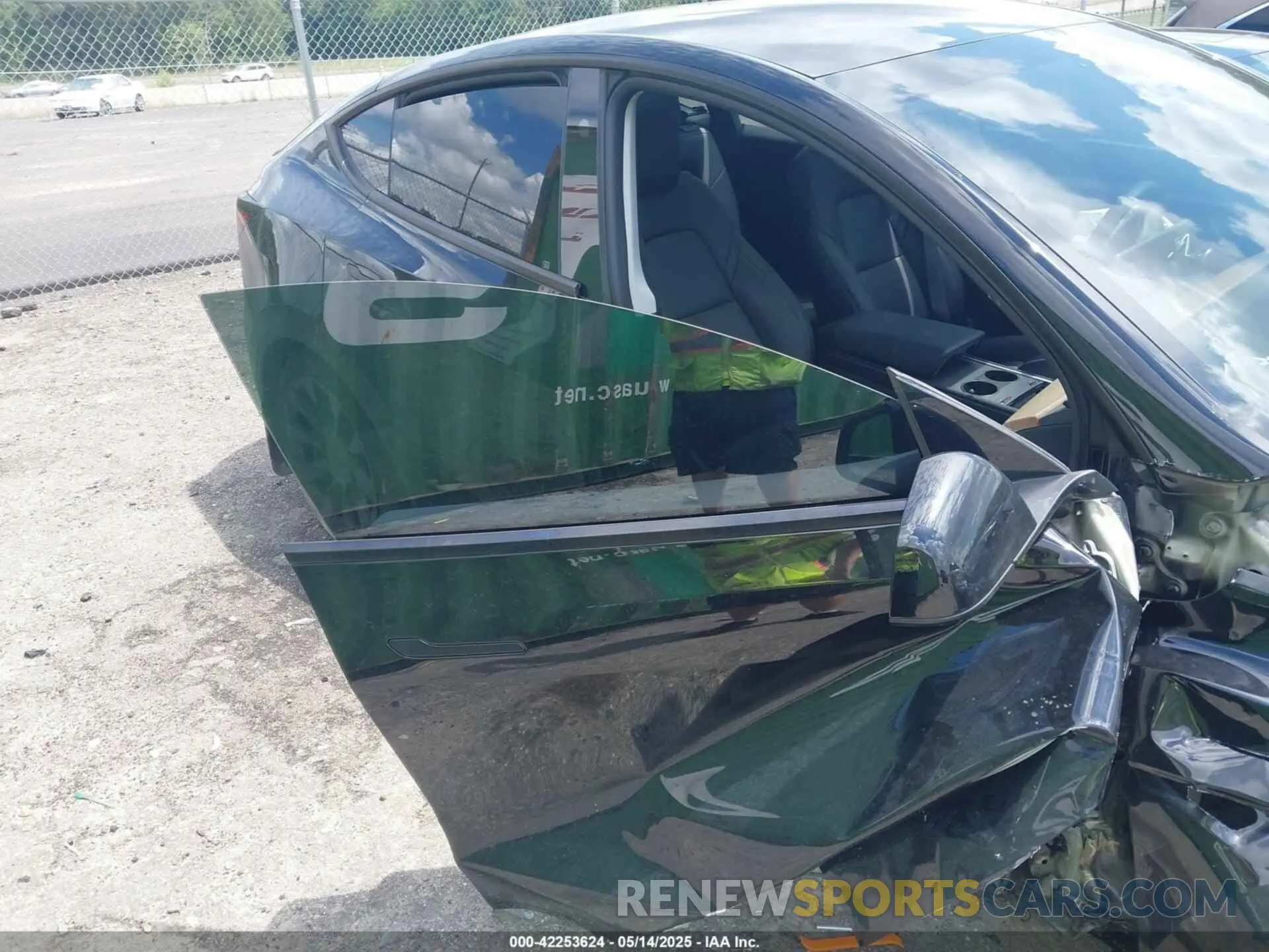 22 fotografías del automóvil dañado 7SAYGDEE6RA218338 TESLA MODEL Y 2024
