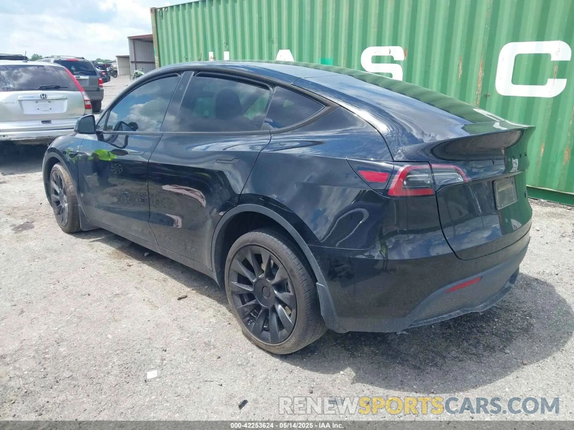 3 fotografías del automóvil dañado 7SAYGDEE6RA218338 TESLA MODEL Y 2024