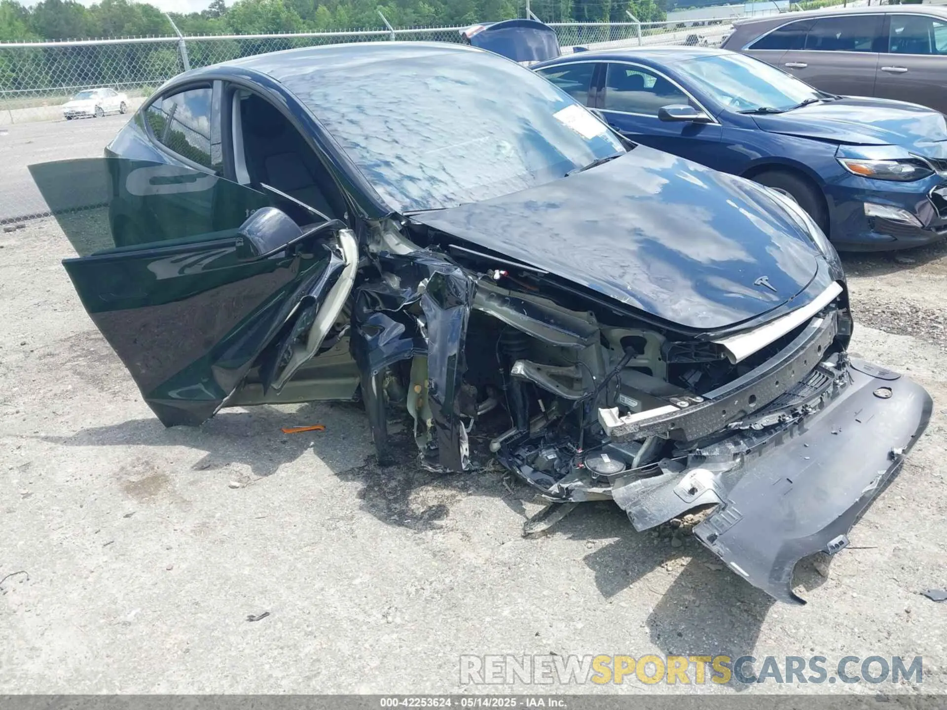 6 fotografías del automóvil dañado 7SAYGDEE6RA218338 TESLA MODEL Y 2024