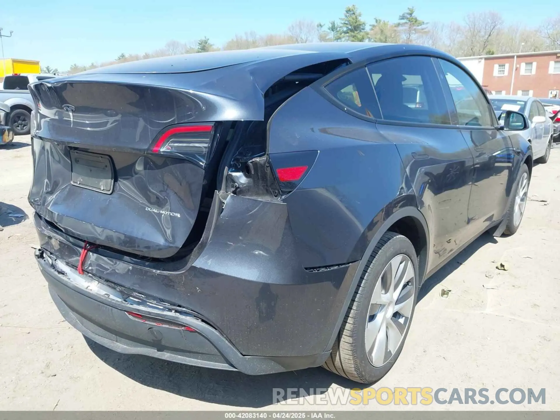 4 fotografías del automóvil dañado 7SAYGDEE6RA225161 TESLA MODEL Y 2024