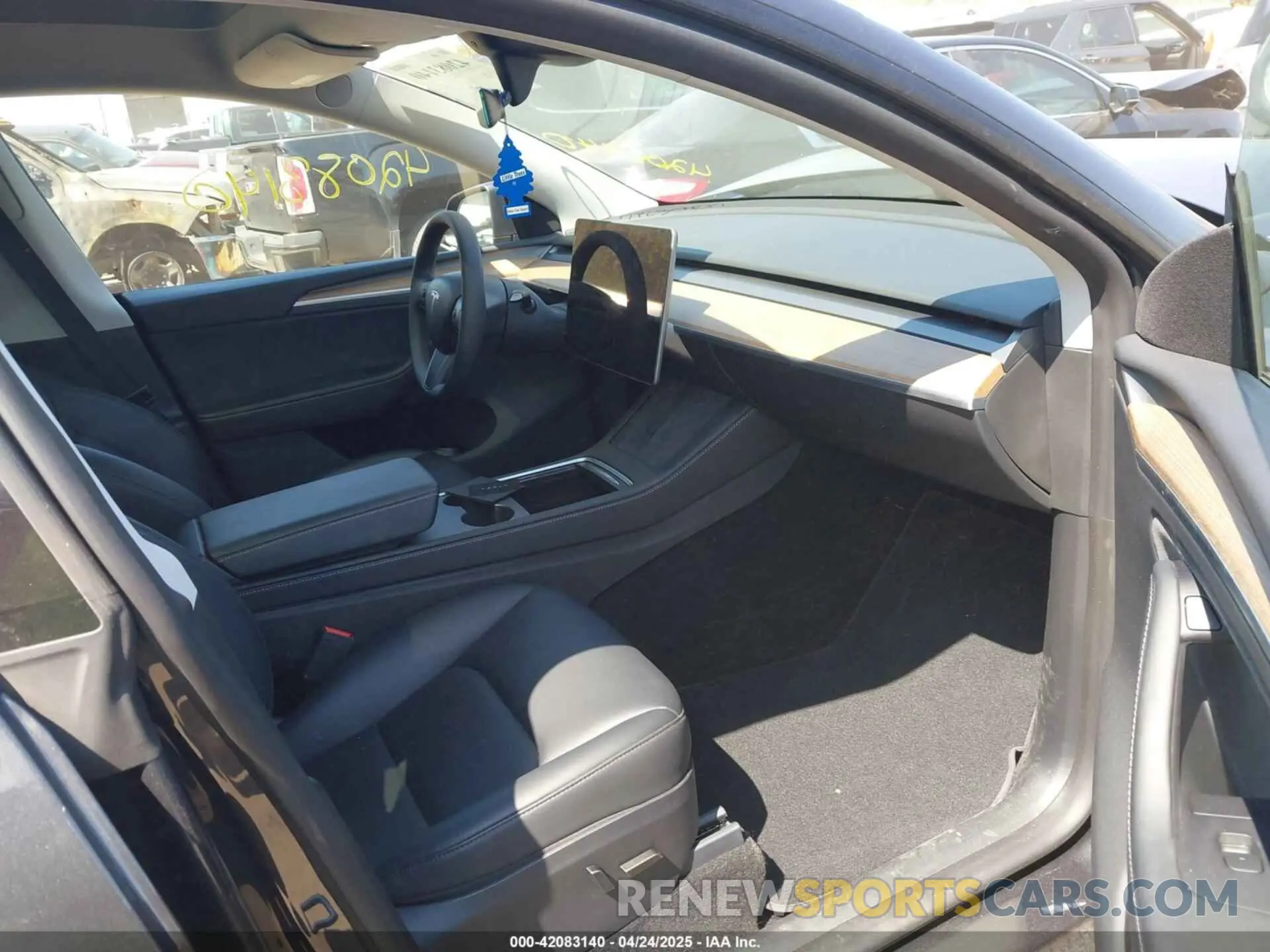 5 fotografías del automóvil dañado 7SAYGDEE6RA225161 TESLA MODEL Y 2024