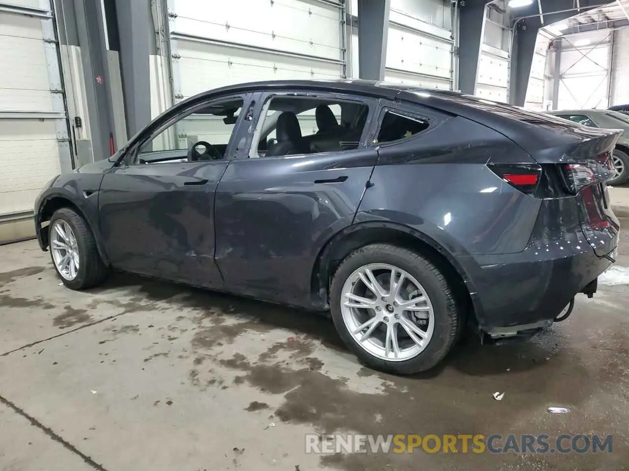 2 fotografías del automóvil dañado 7SAYGDEE6RA253946 TESLA MODEL Y 2024