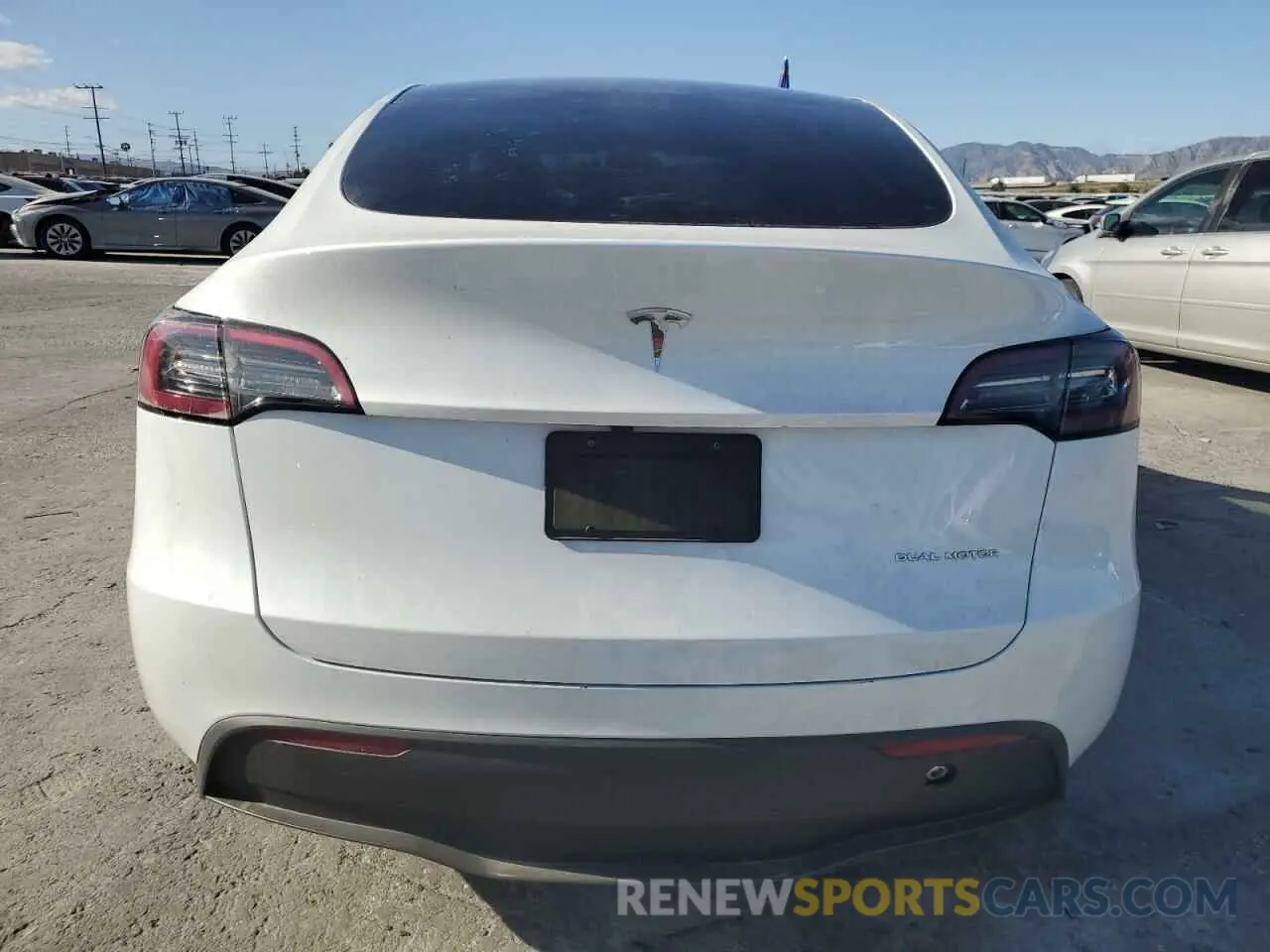 6 fotografías del automóvil dañado 7SAYGDEE6RA261884 TESLA MODEL Y 2024