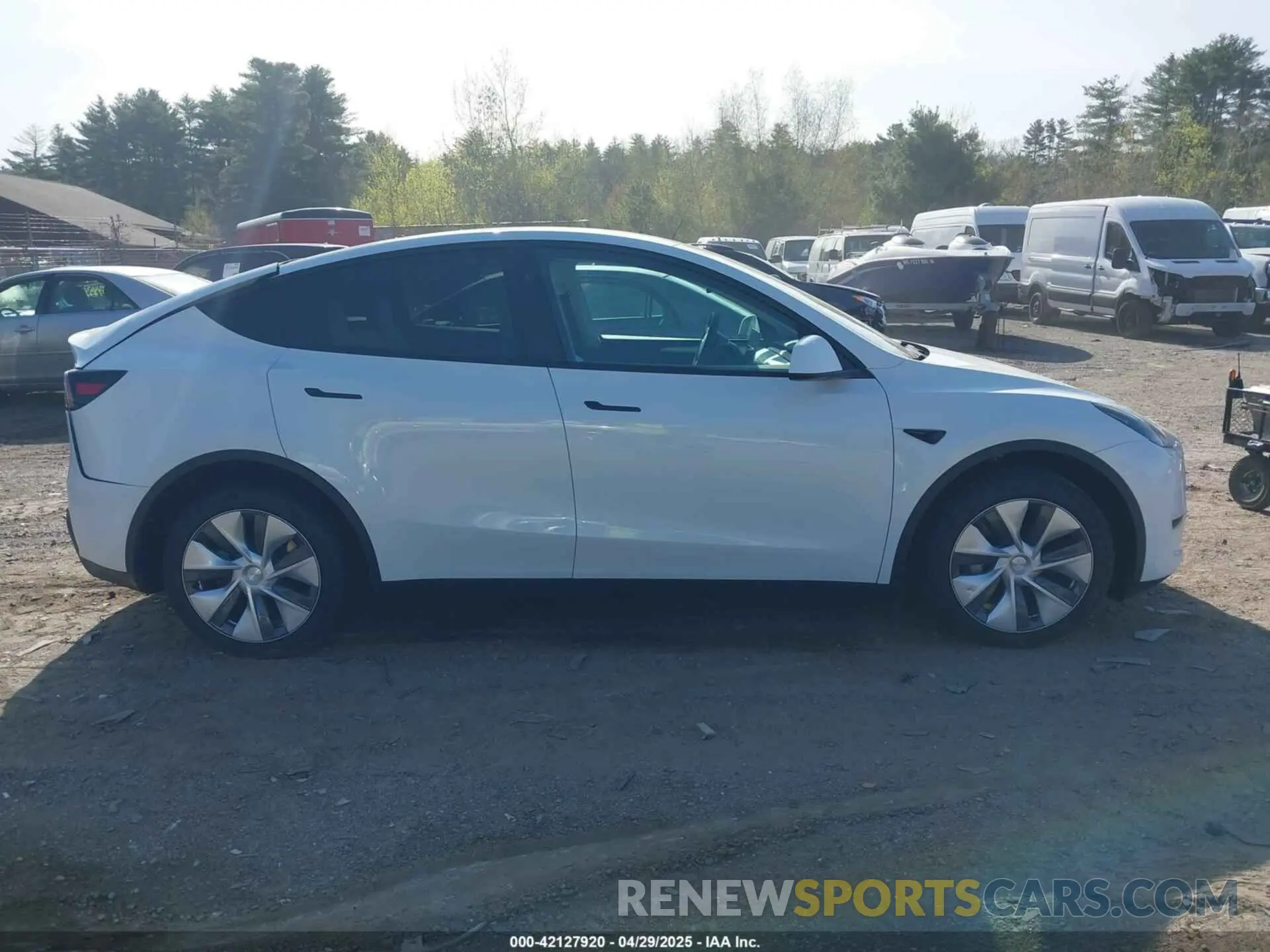 13 fotografías del automóvil dañado 7SAYGDEE6RA269435 TESLA MODEL Y 2024