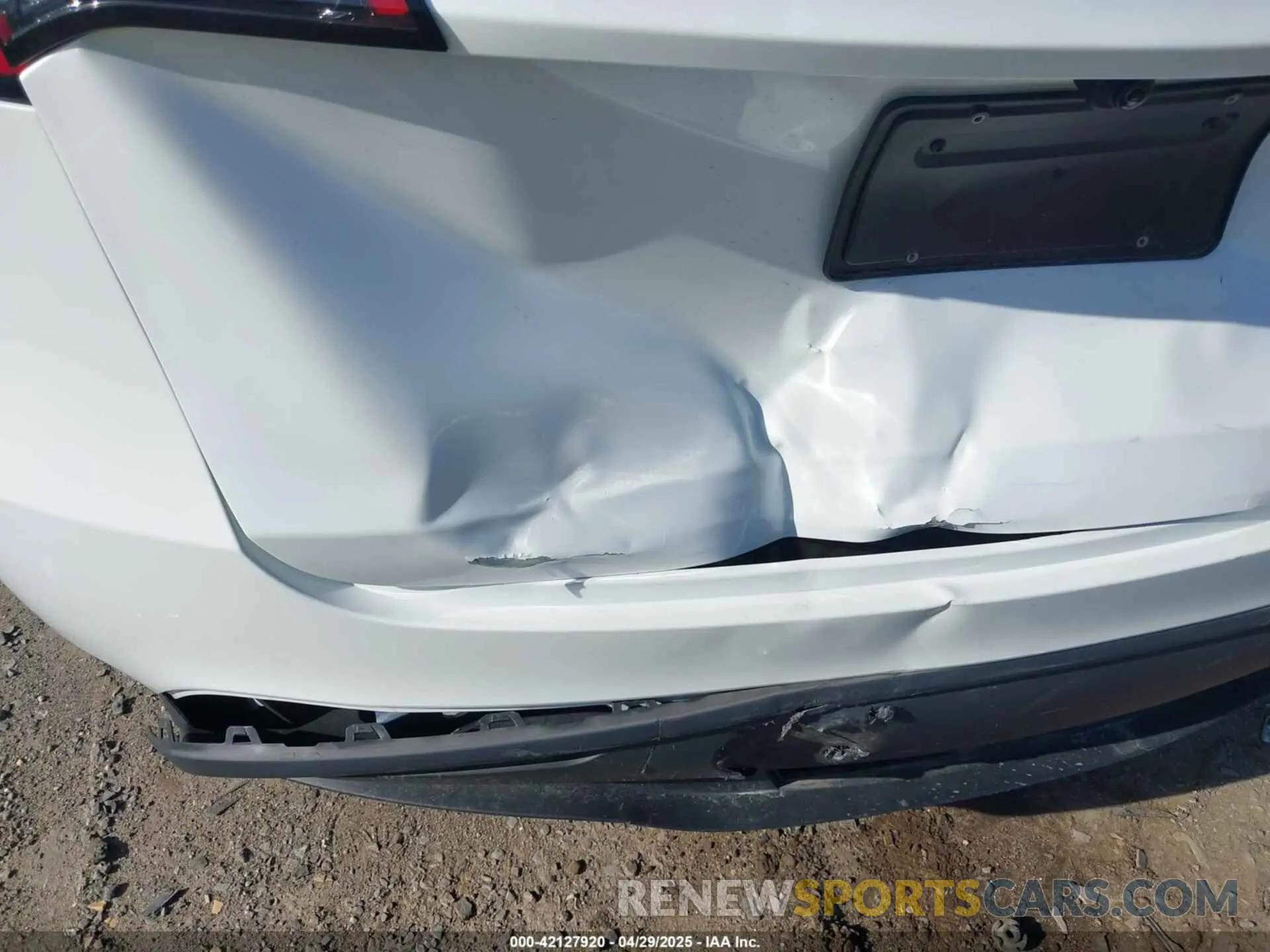 6 fotografías del automóvil dañado 7SAYGDEE6RA269435 TESLA MODEL Y 2024