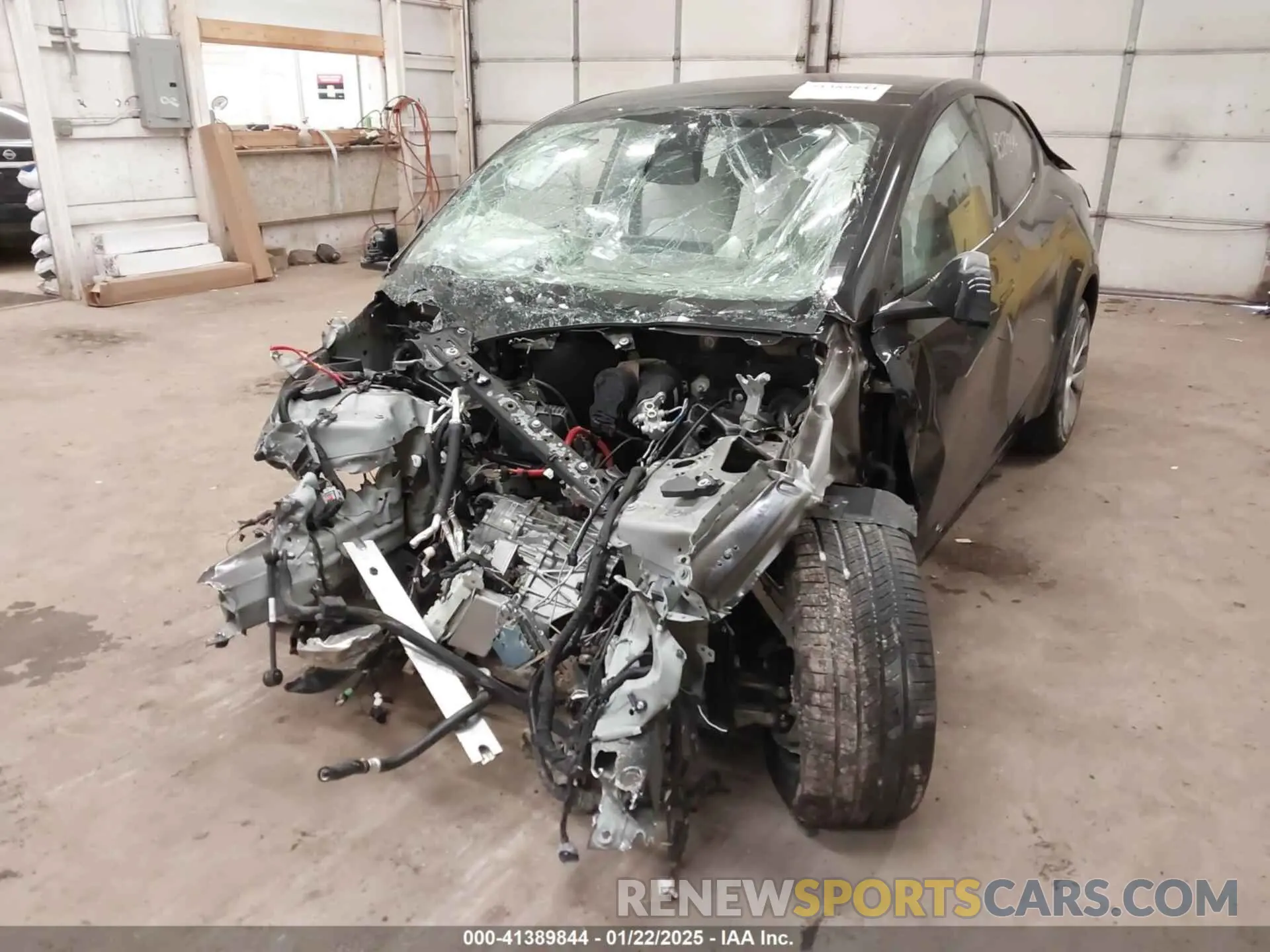 2 fotografías del automóvil dañado 7SAYGDEE6RA288826 TESLA MODEL Y 2024