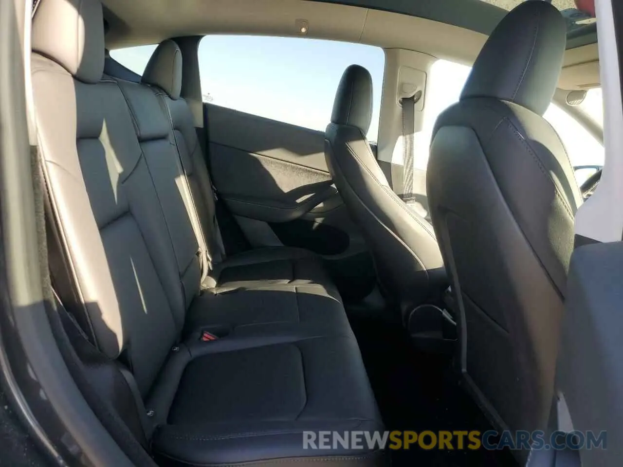 10 fotografías del automóvil dañado 7SAYGDEE6RF060859 TESLA MODEL Y 2024