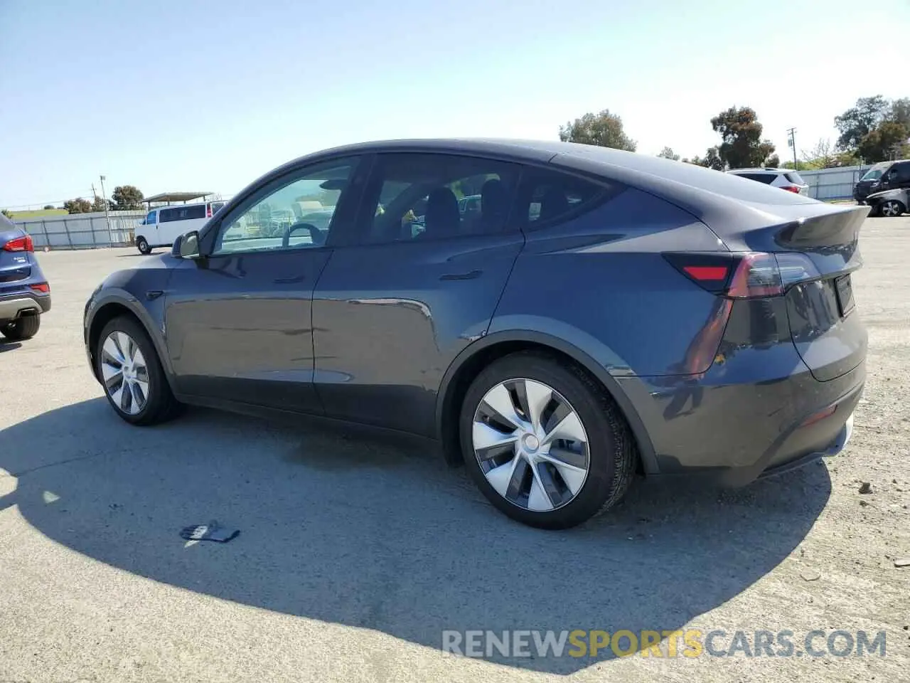 2 fotografías del automóvil dañado 7SAYGDEE6RF060859 TESLA MODEL Y 2024