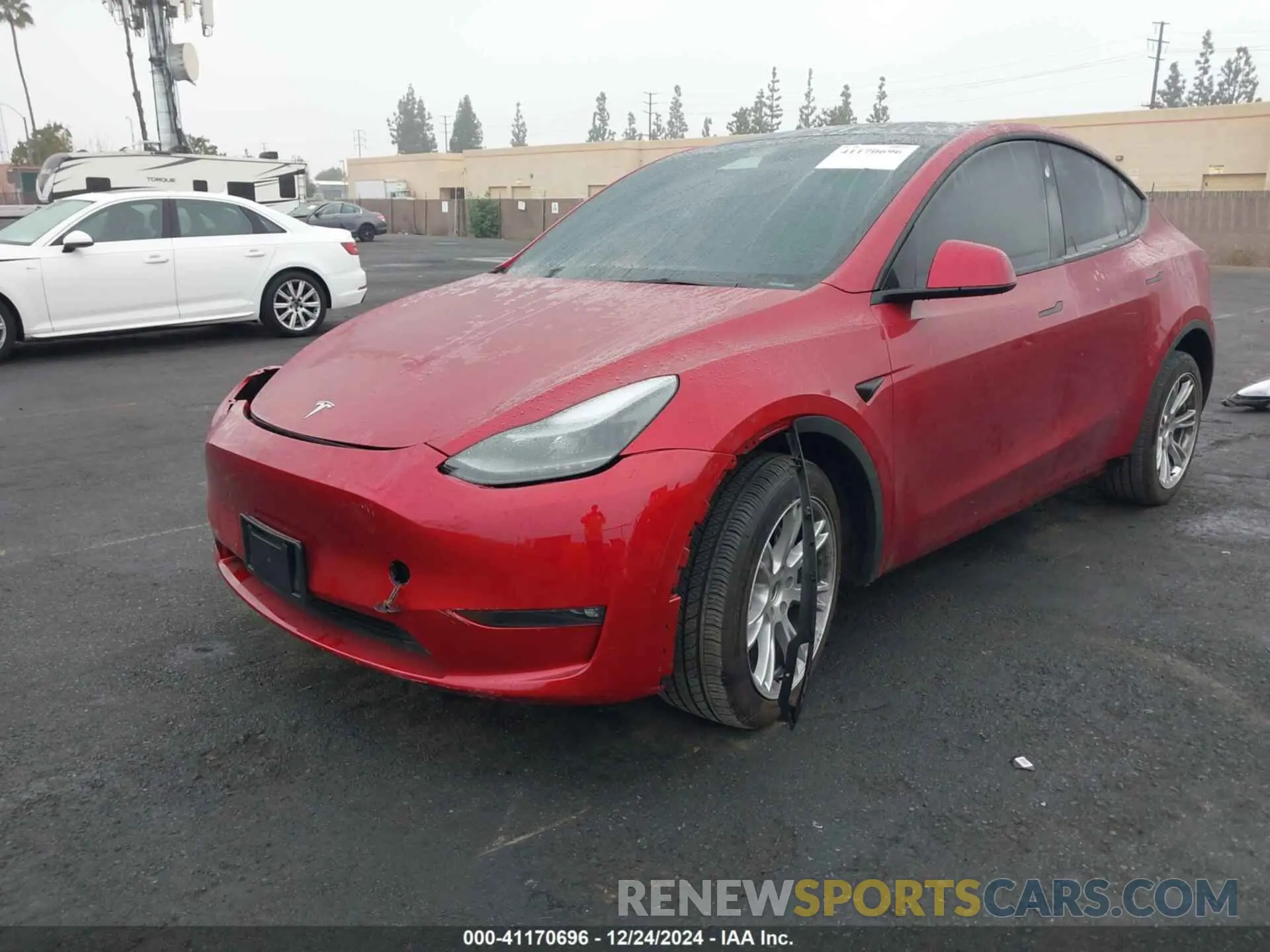 2 fotografías del automóvil dañado 7SAYGDEE6RF076107 TESLA MODEL Y 2024
