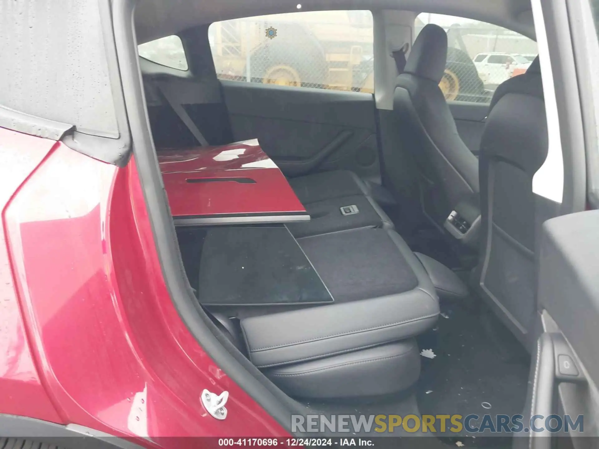 8 fotografías del automóvil dañado 7SAYGDEE6RF076107 TESLA MODEL Y 2024