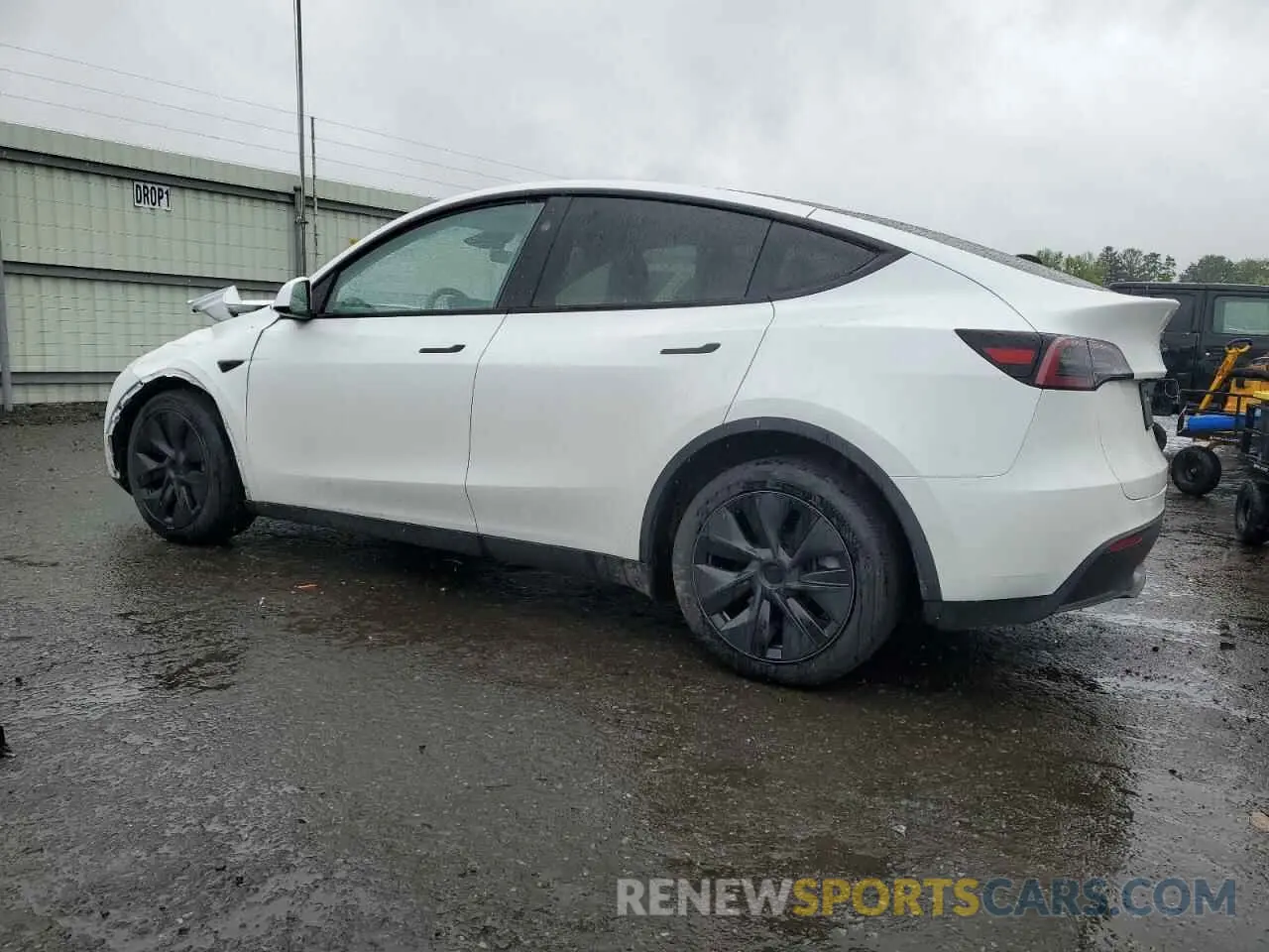 2 fotografías del automóvil dañado 7SAYGDEE6RF162372 TESLA MODEL Y 2024