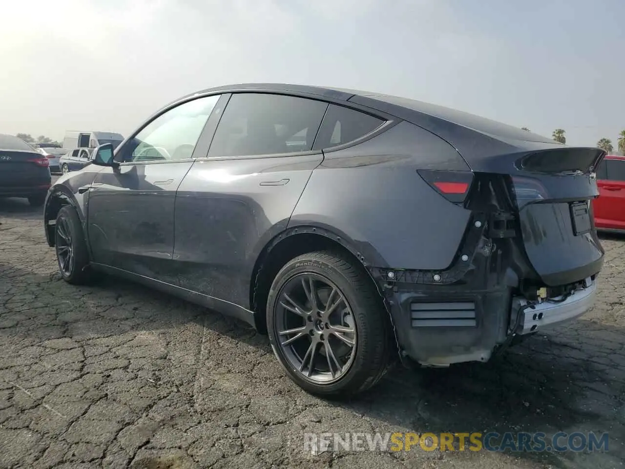 2 fotografías del automóvil dañado 7SAYGDEE6RF178829 TESLA MODEL Y 2024
