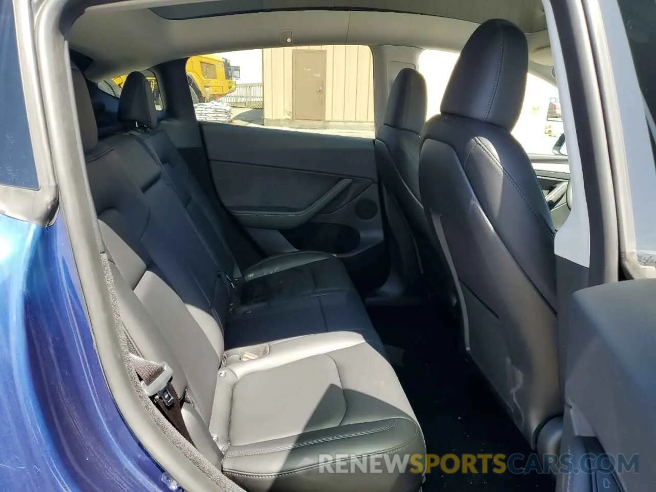 11 fotografías del automóvil dañado 7SAYGDEE6RF988459 TESLA MODEL Y 2024