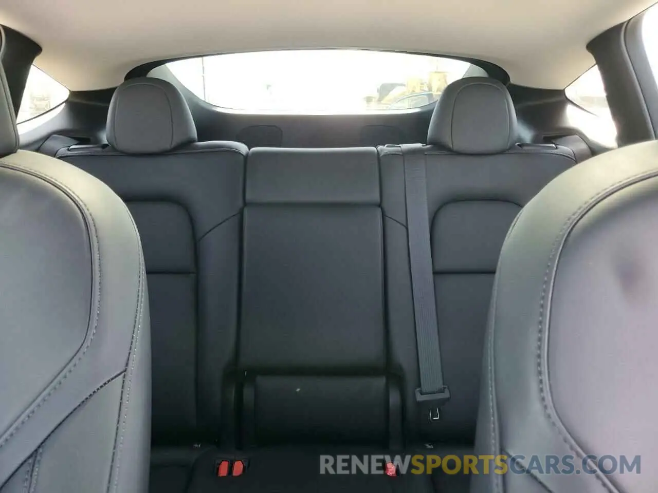 10 fotografías del automóvil dañado 7SAYGDEE7RA216985 TESLA MODEL Y 2024