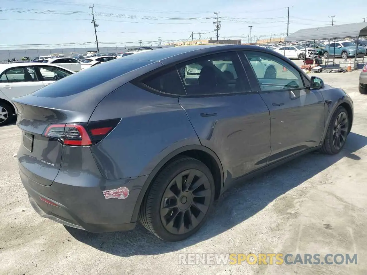 3 fotografías del automóvil dañado 7SAYGDEE7RA216985 TESLA MODEL Y 2024