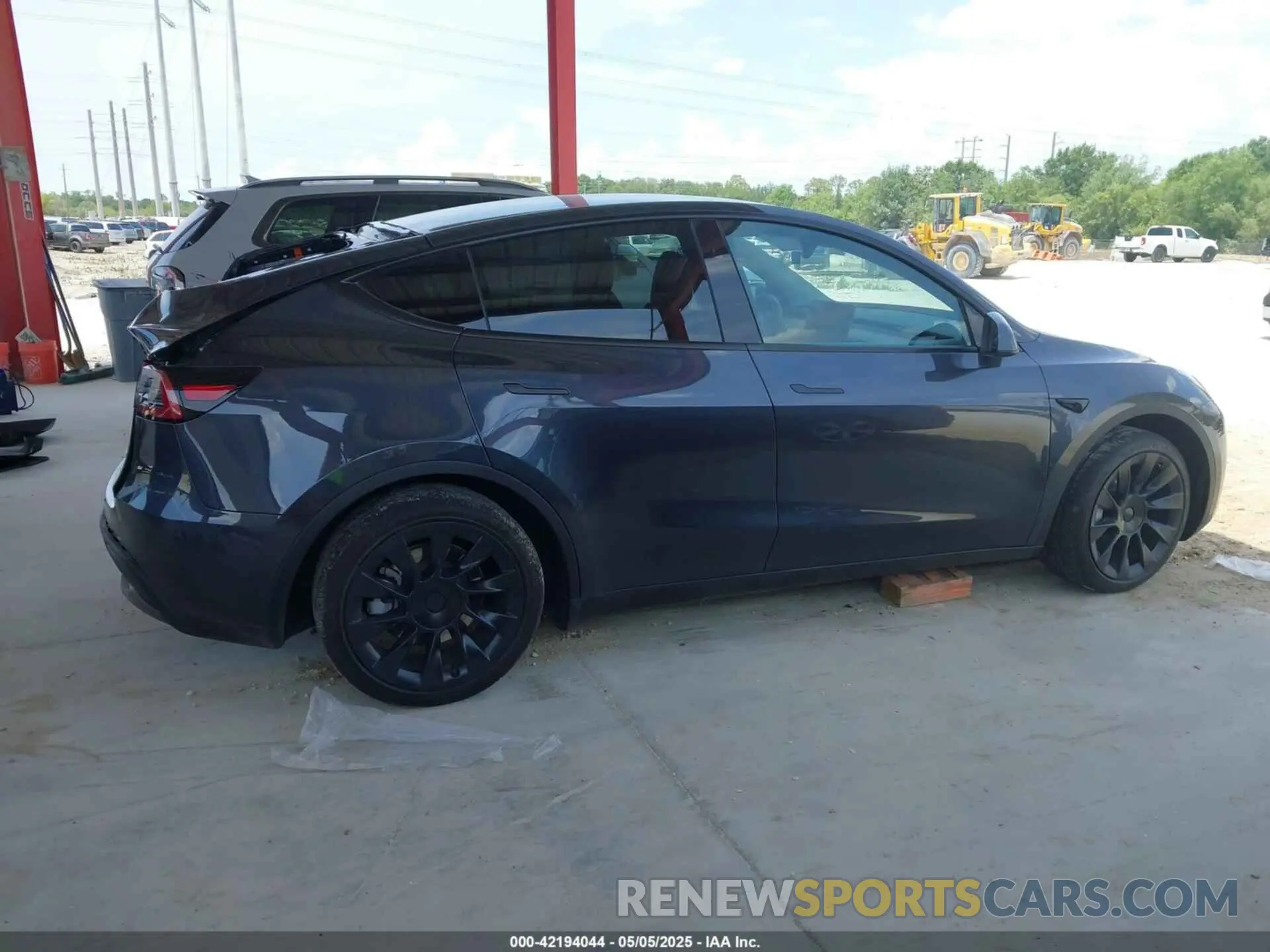 13 fotografías del automóvil dañado 7SAYGDEE7RA229591 TESLA MODEL Y 2024