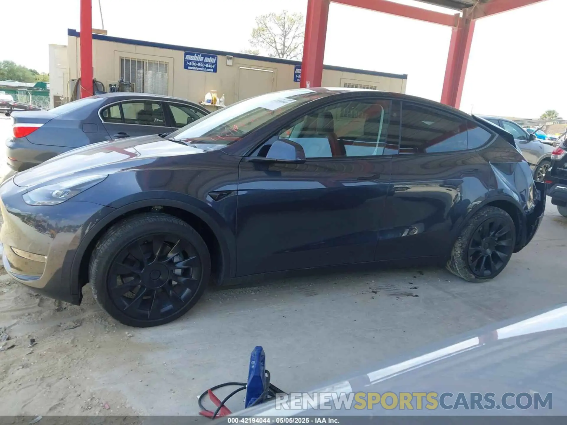 14 fotografías del automóvil dañado 7SAYGDEE7RA229591 TESLA MODEL Y 2024
