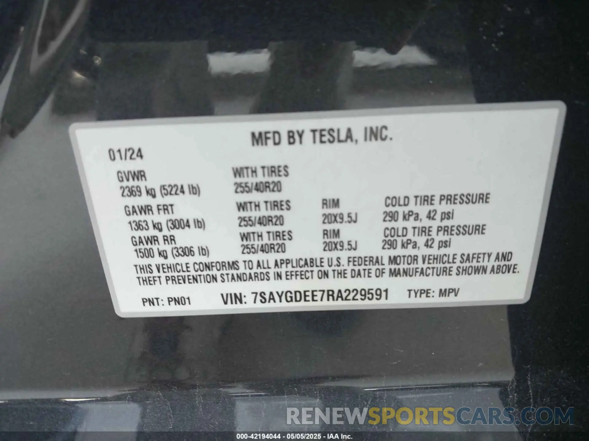 9 fotografías del automóvil dañado 7SAYGDEE7RA229591 TESLA MODEL Y 2024