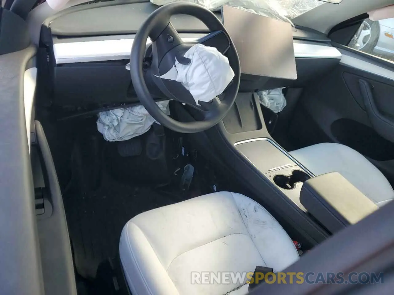 8 fotografías del automóvil dañado 7SAYGDEE7RF009984 TESLA MODEL Y 2024