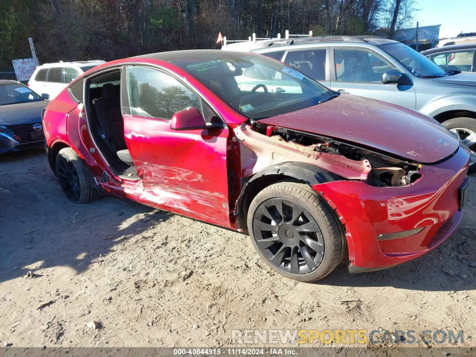 1 fotografías del automóvil dañado 7SAYGDEE7RF076522 TESLA MODEL Y 2024