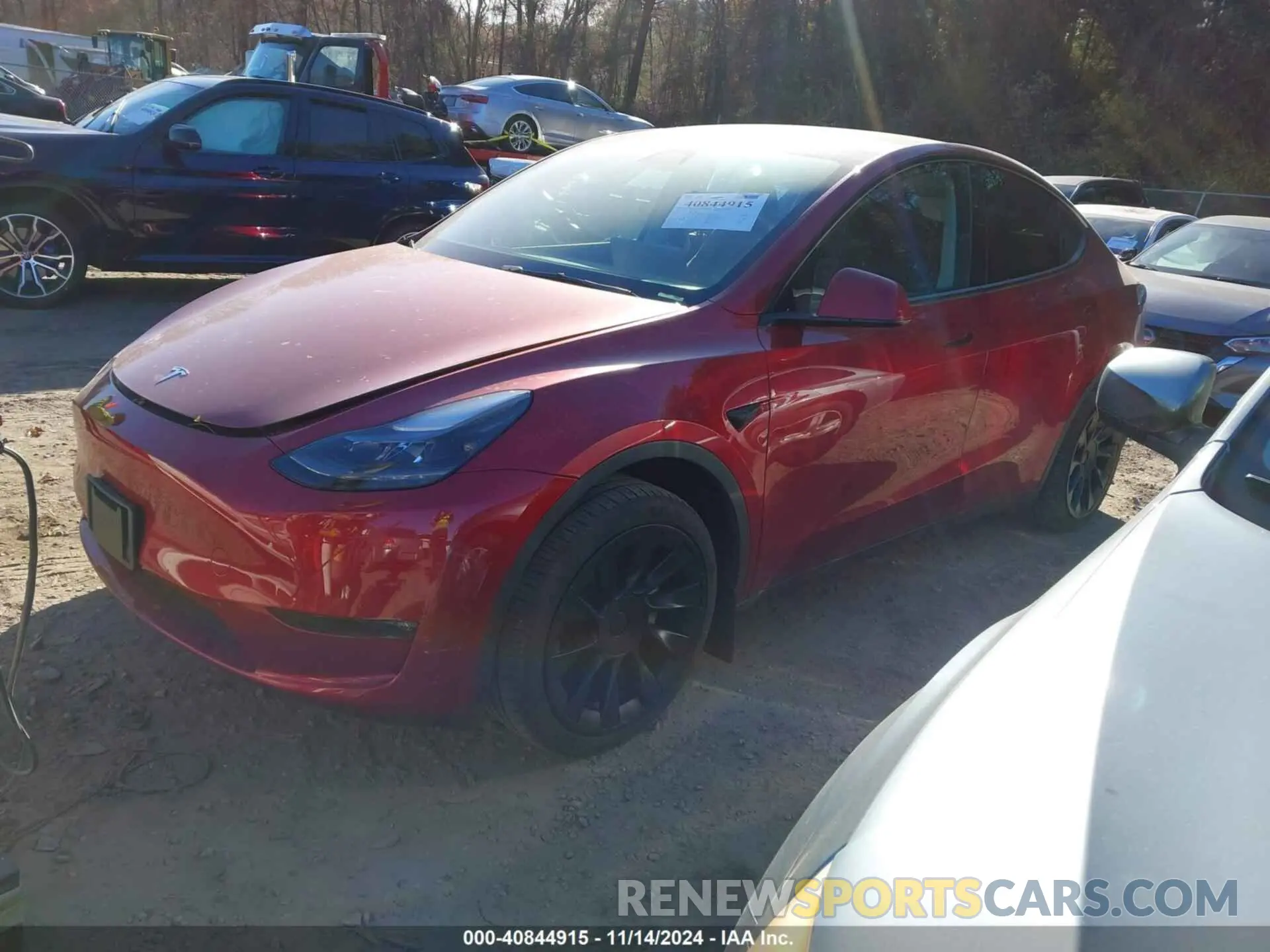 2 fotografías del automóvil dañado 7SAYGDEE7RF076522 TESLA MODEL Y 2024