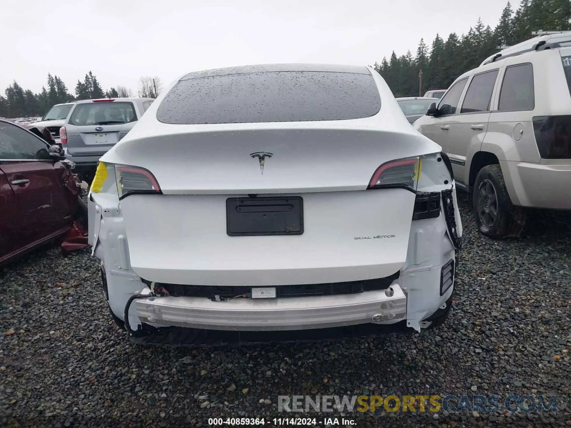 17 fotografías del automóvil dañado 7SAYGDEE7RF083700 TESLA MODEL Y 2024