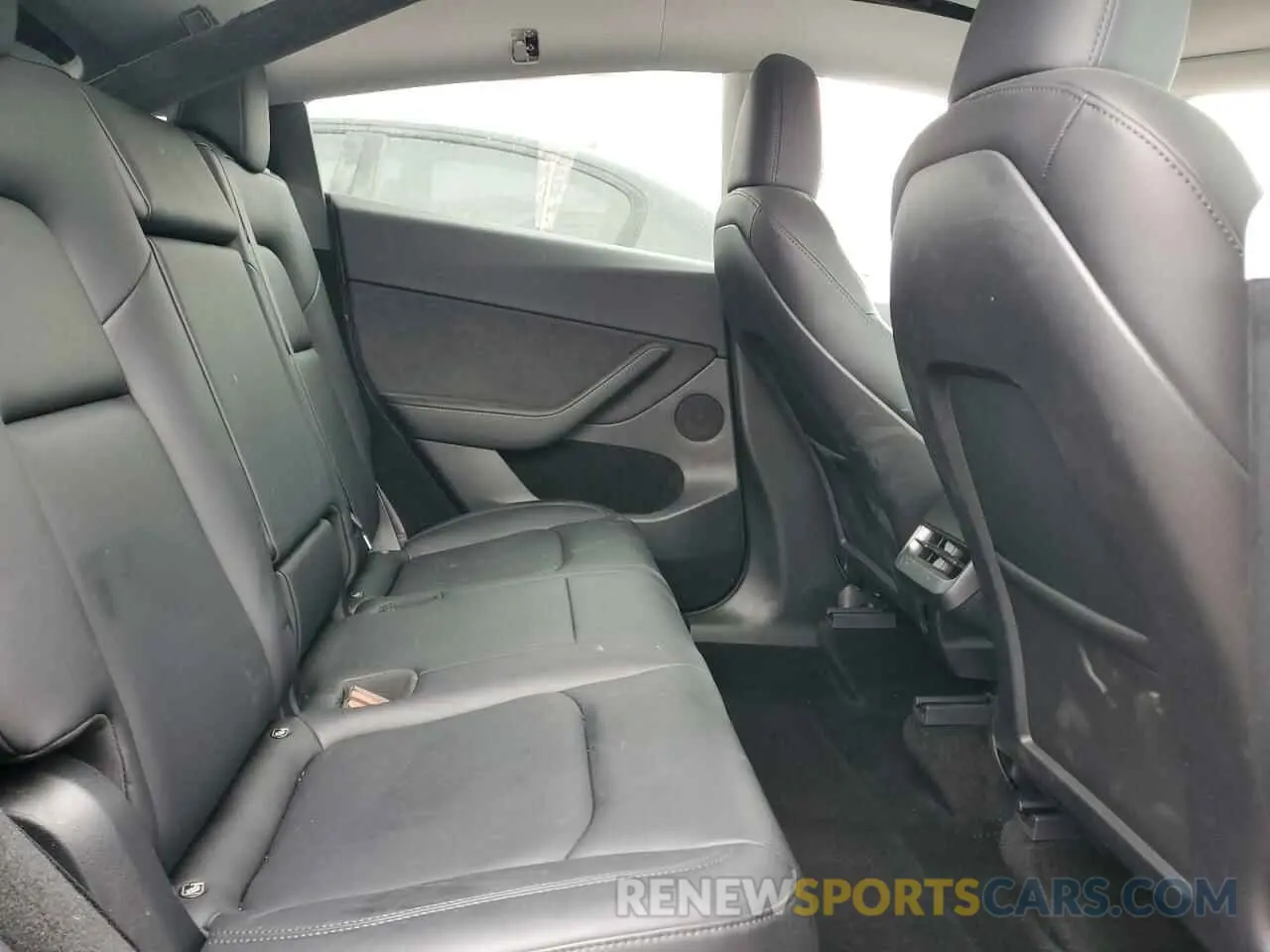 11 fotografías del automóvil dañado 7SAYGDEE7RF158721 TESLA MODEL Y 2024