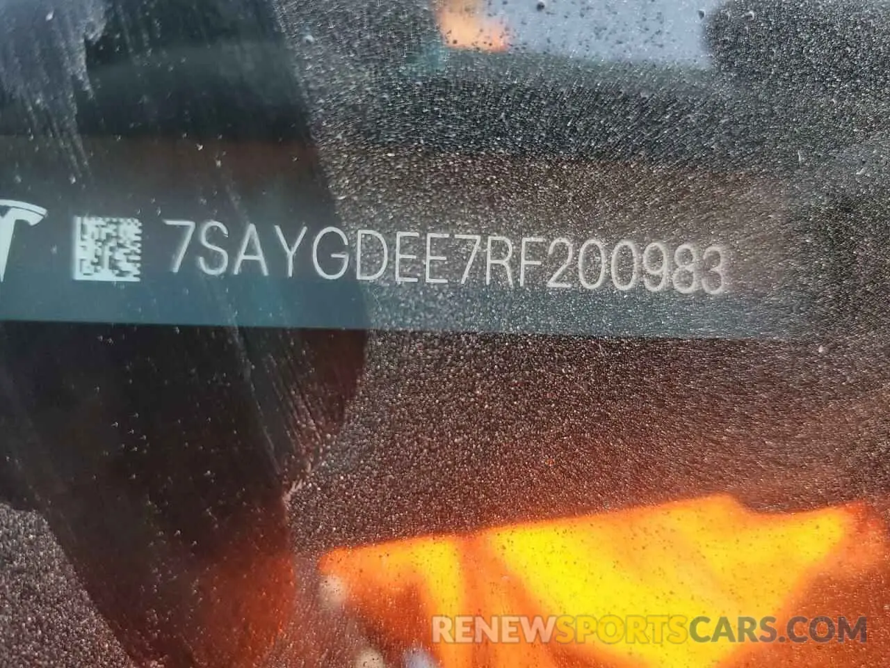 14 fotografías del automóvil dañado 7SAYGDEE7RF200983 TESLA MODEL Y 2024