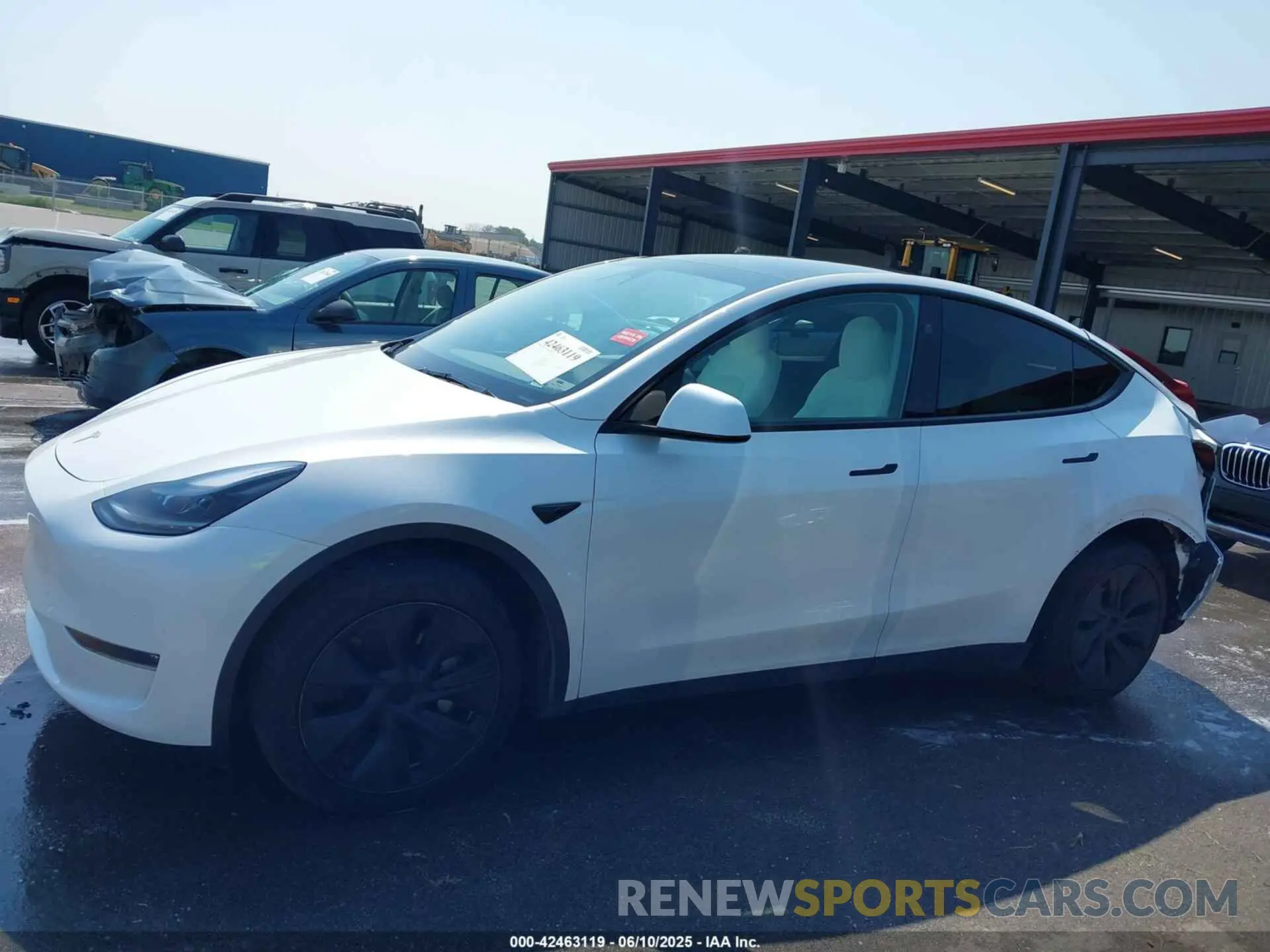 15 fotografías del automóvil dañado 7SAYGDEE7RF202104 TESLA MODEL Y 2024