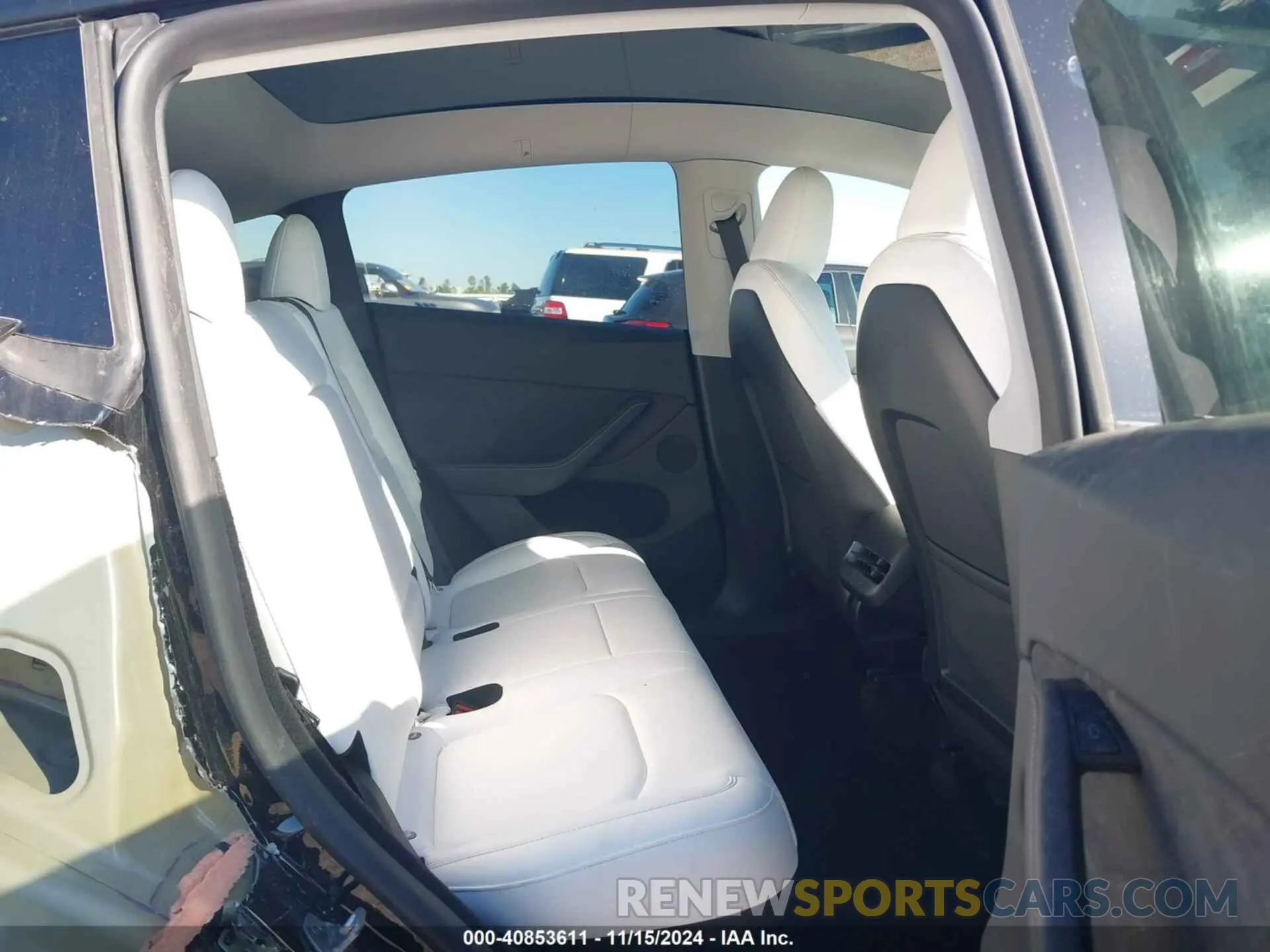 8 fotografías del automóvil dañado 7SAYGDEE8RA222844 TESLA MODEL Y 2024