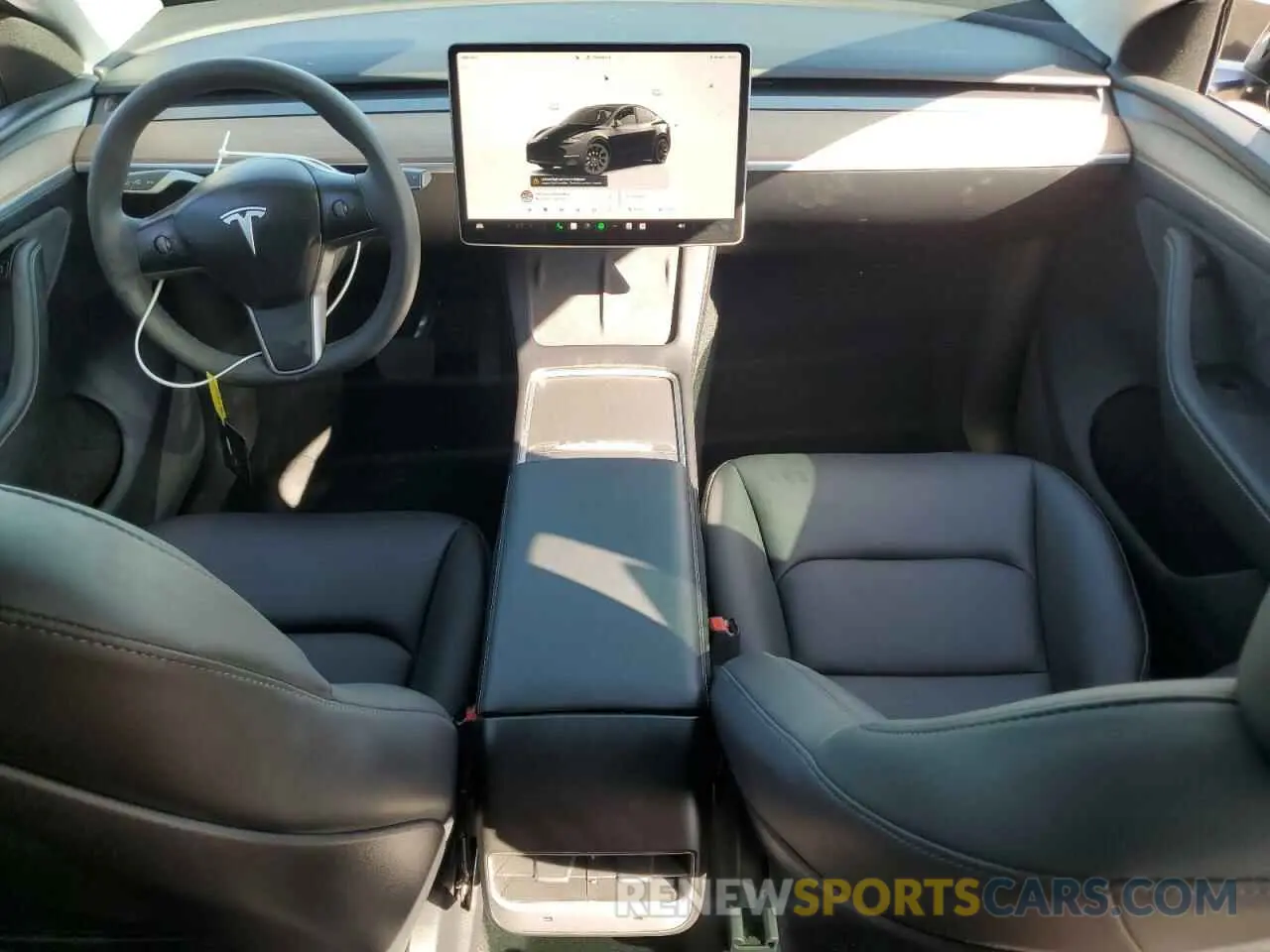 8 fotografías del automóvil dañado 7SAYGDEE8RA231933 TESLA MODEL Y 2024
