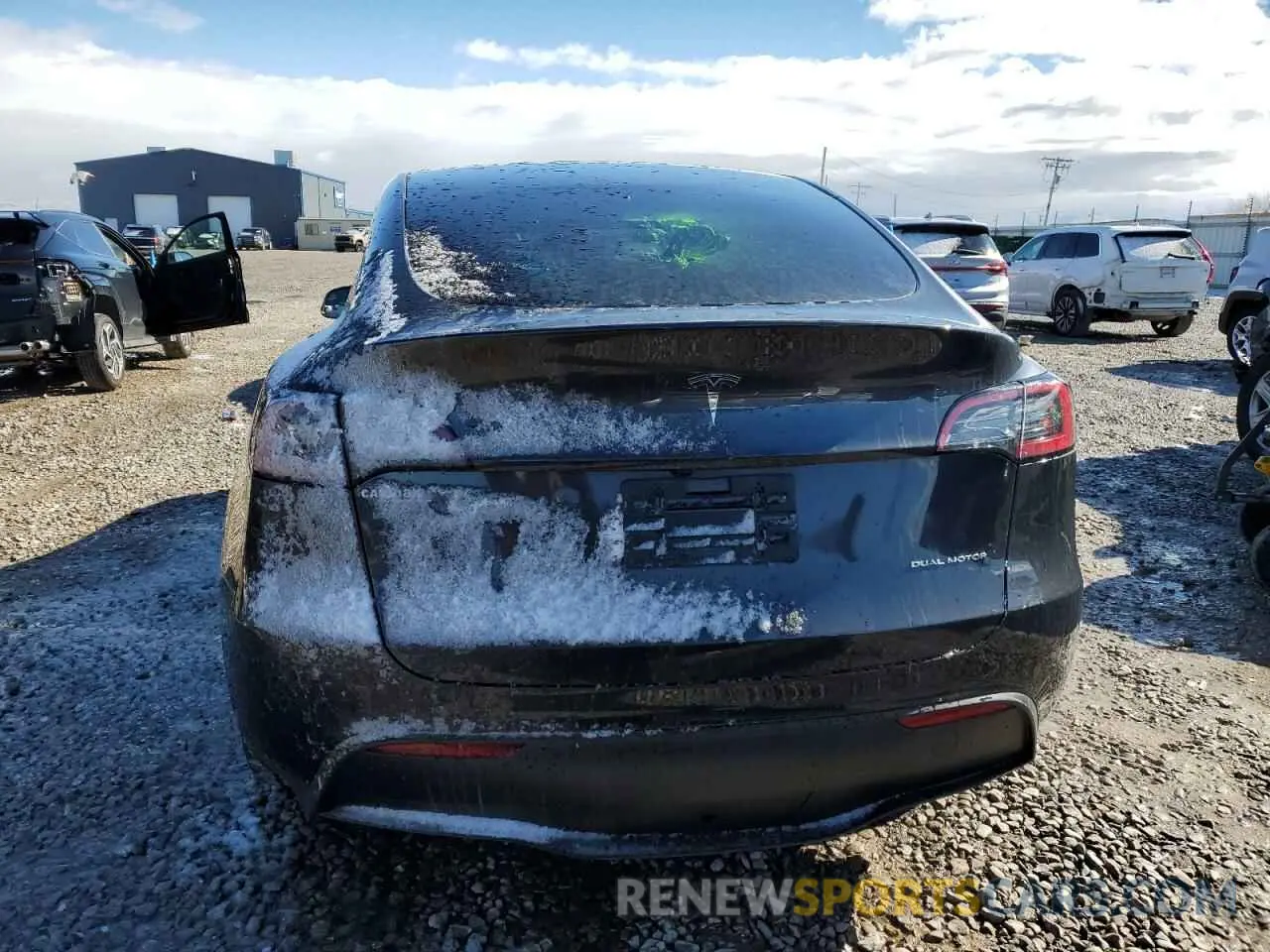 6 fotografías del automóvil dañado 7SAYGDEE8RA234184 TESLA MODEL Y 2024