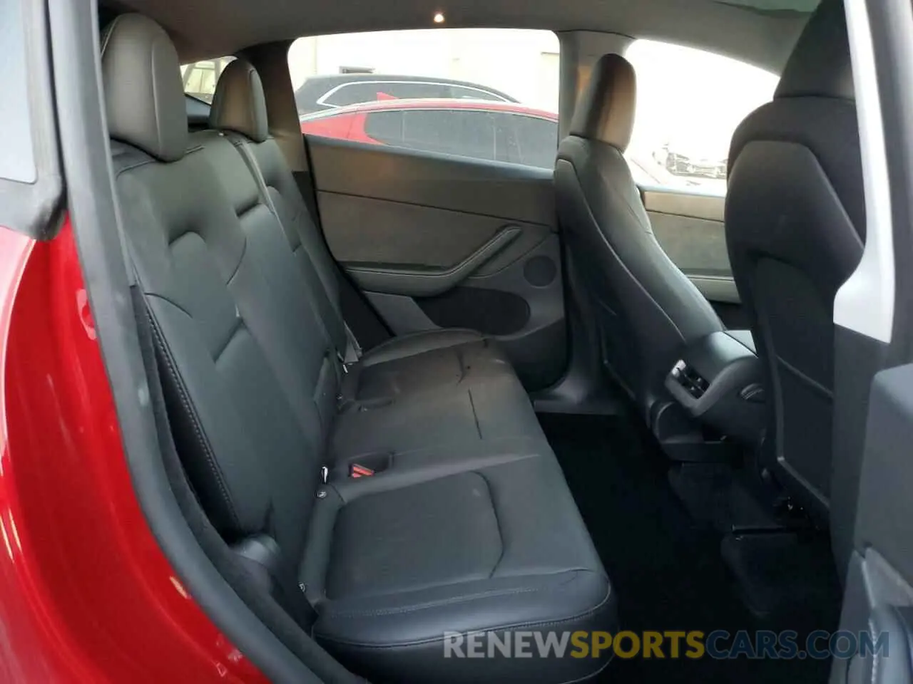 11 fotografías del automóvil dañado 7SAYGDEE8RA243161 TESLA MODEL Y 2024