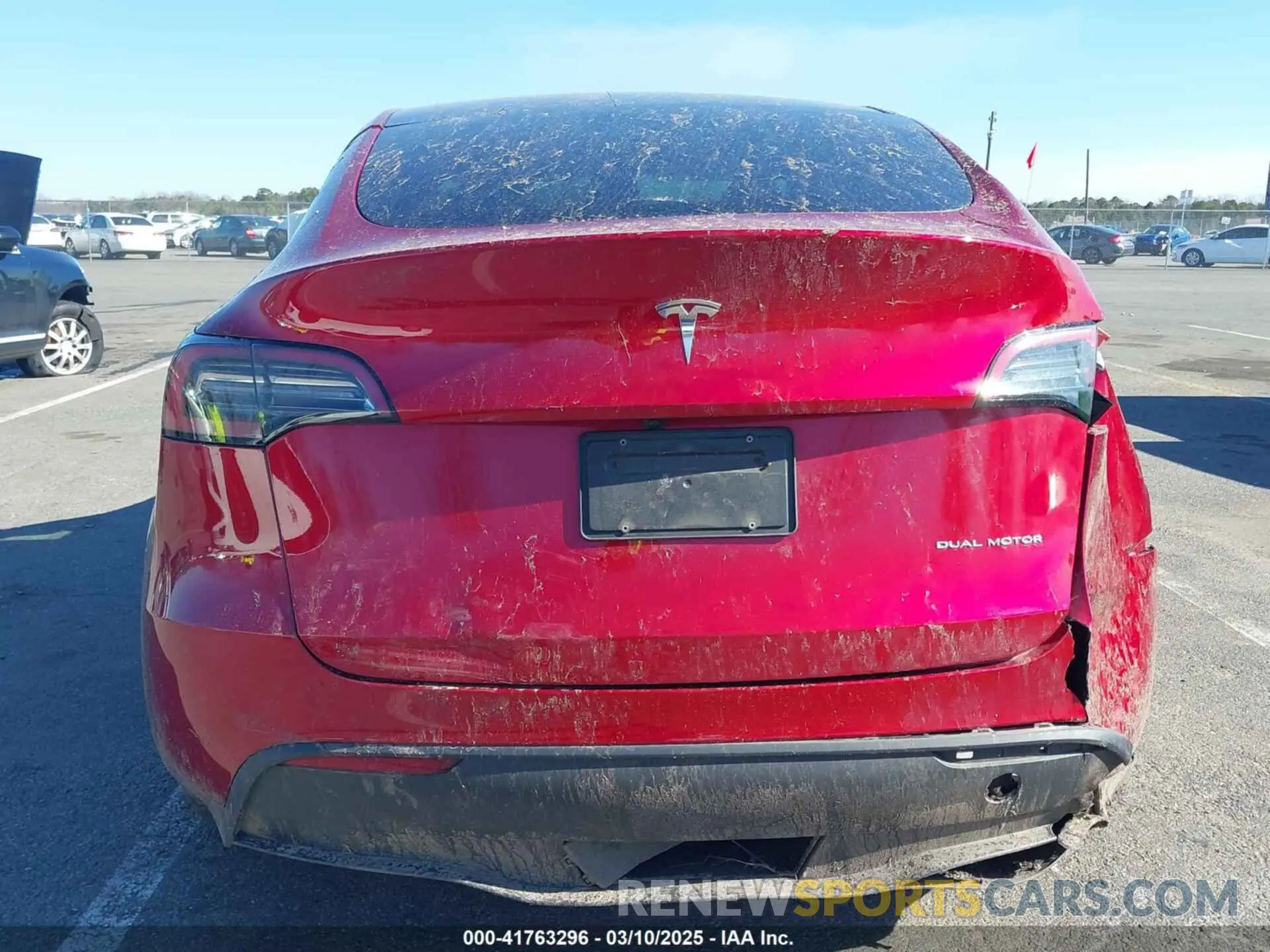 15 fotografías del automóvil dañado 7SAYGDEE8RA259585 TESLA MODEL Y 2024