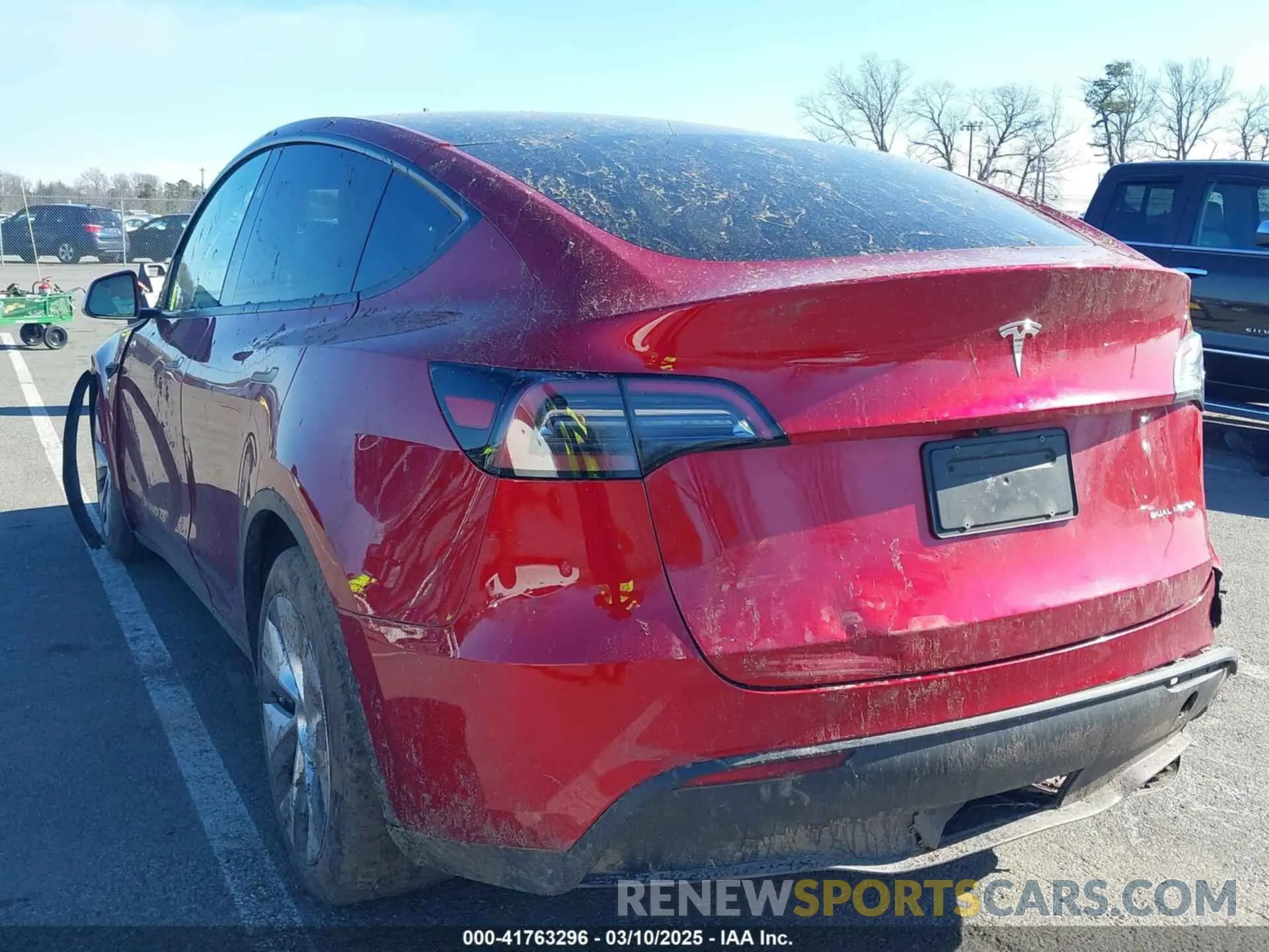 3 fotografías del automóvil dañado 7SAYGDEE8RA259585 TESLA MODEL Y 2024