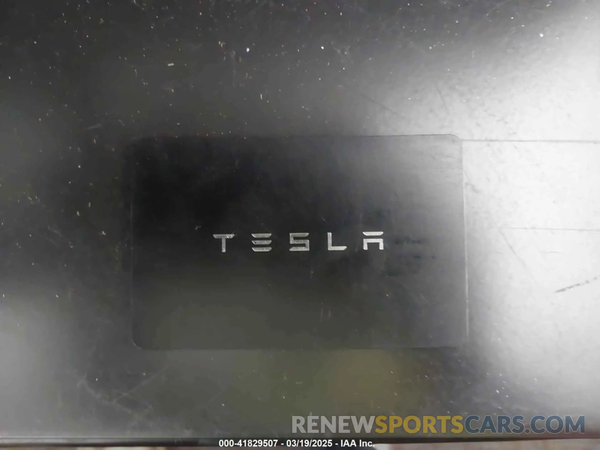 9 fotografías del automóvil dañado 7SAYGDEE8RF072835 TESLA MODEL Y 2024