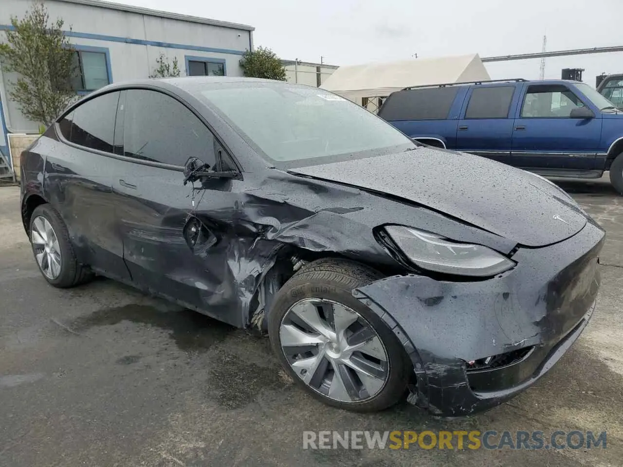 4 fotografías del automóvil dañado 7SAYGDEE8RF077193 TESLA MODEL Y 2024