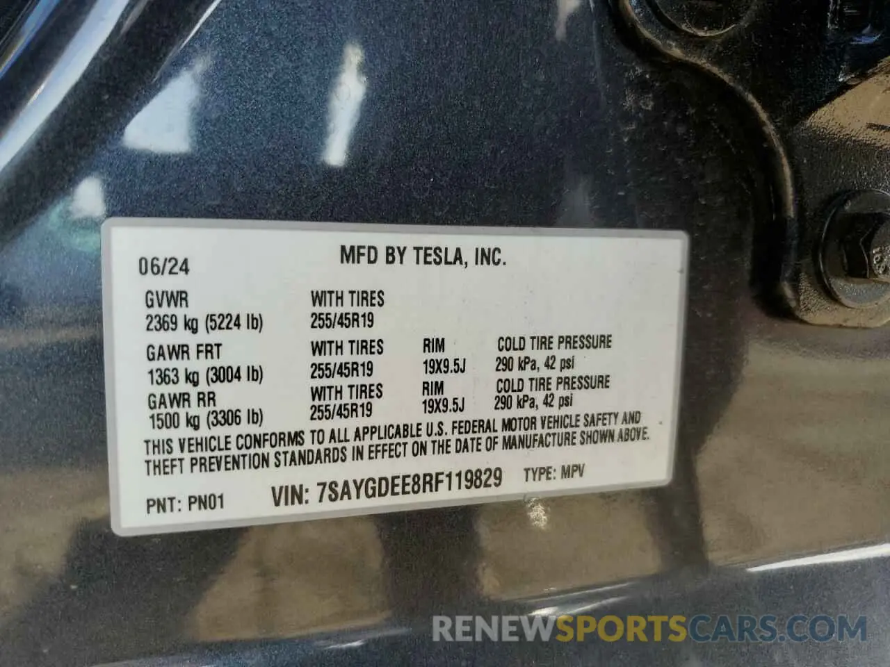 14 fotografías del automóvil dañado 7SAYGDEE8RF119829 TESLA MODEL Y 2024