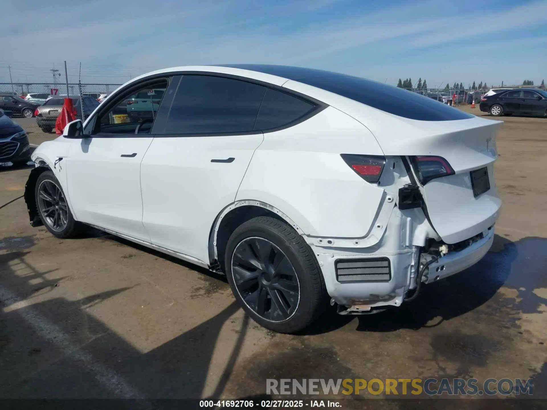 14 fotografías del automóvil dañado 7SAYGDEE8RF161370 TESLA MODEL Y 2024