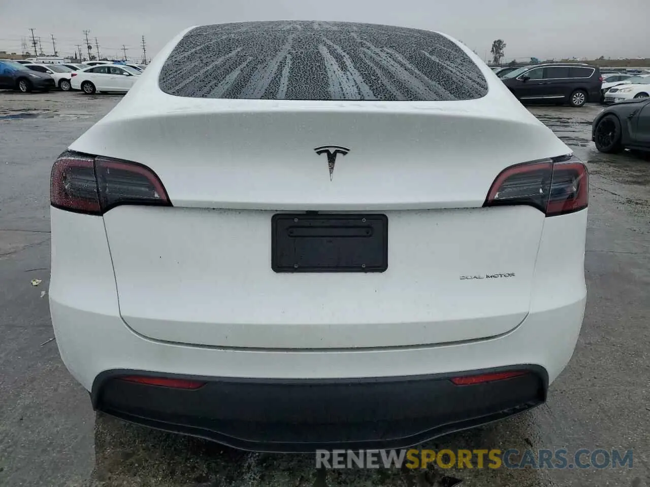 6 fotografías del automóvil dañado 7SAYGDEE8RF167265 TESLA MODEL Y 2024