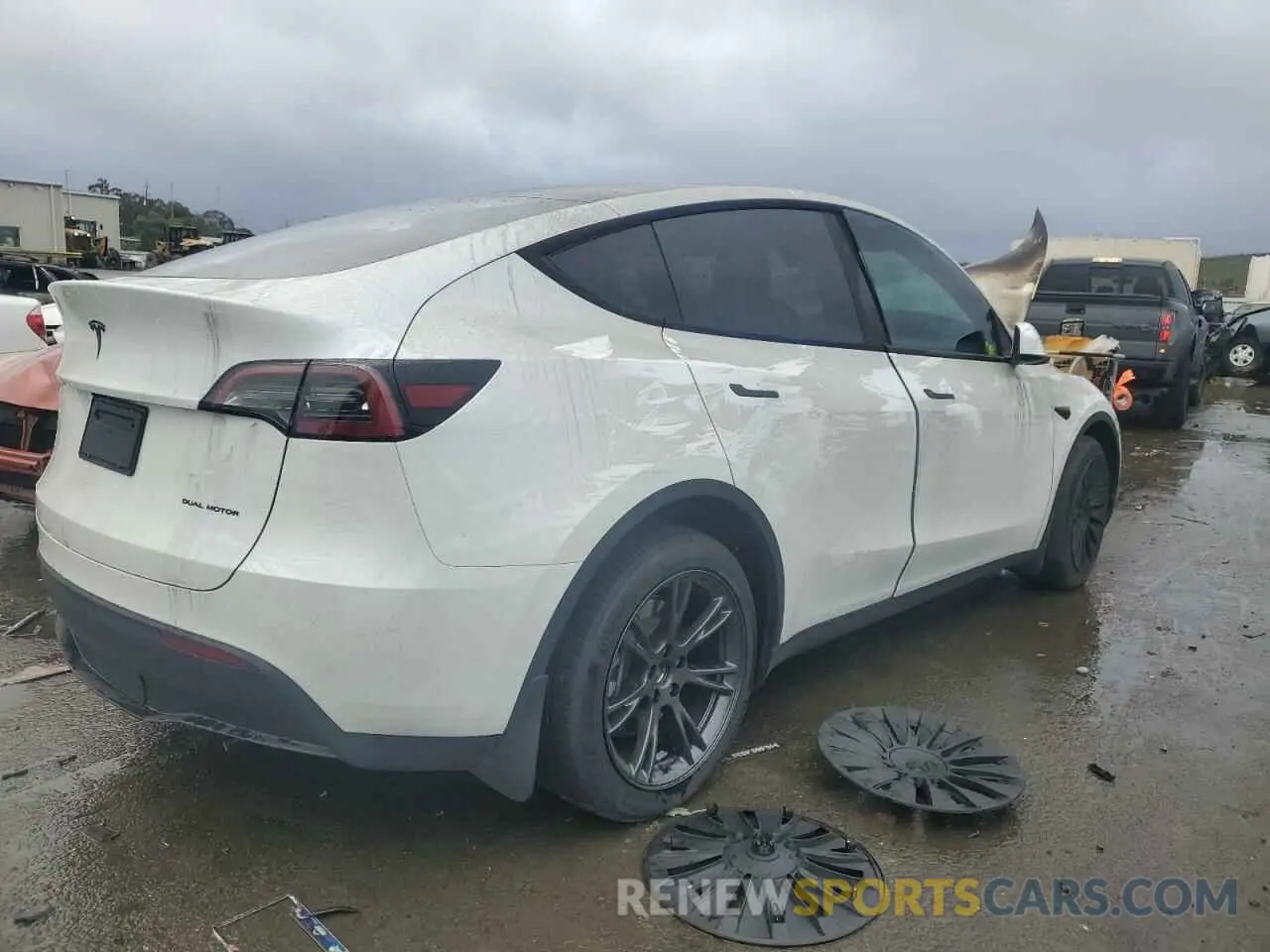 3 fotografías del automóvil dañado 7SAYGDEE8RF184292 TESLA MODEL Y 2024