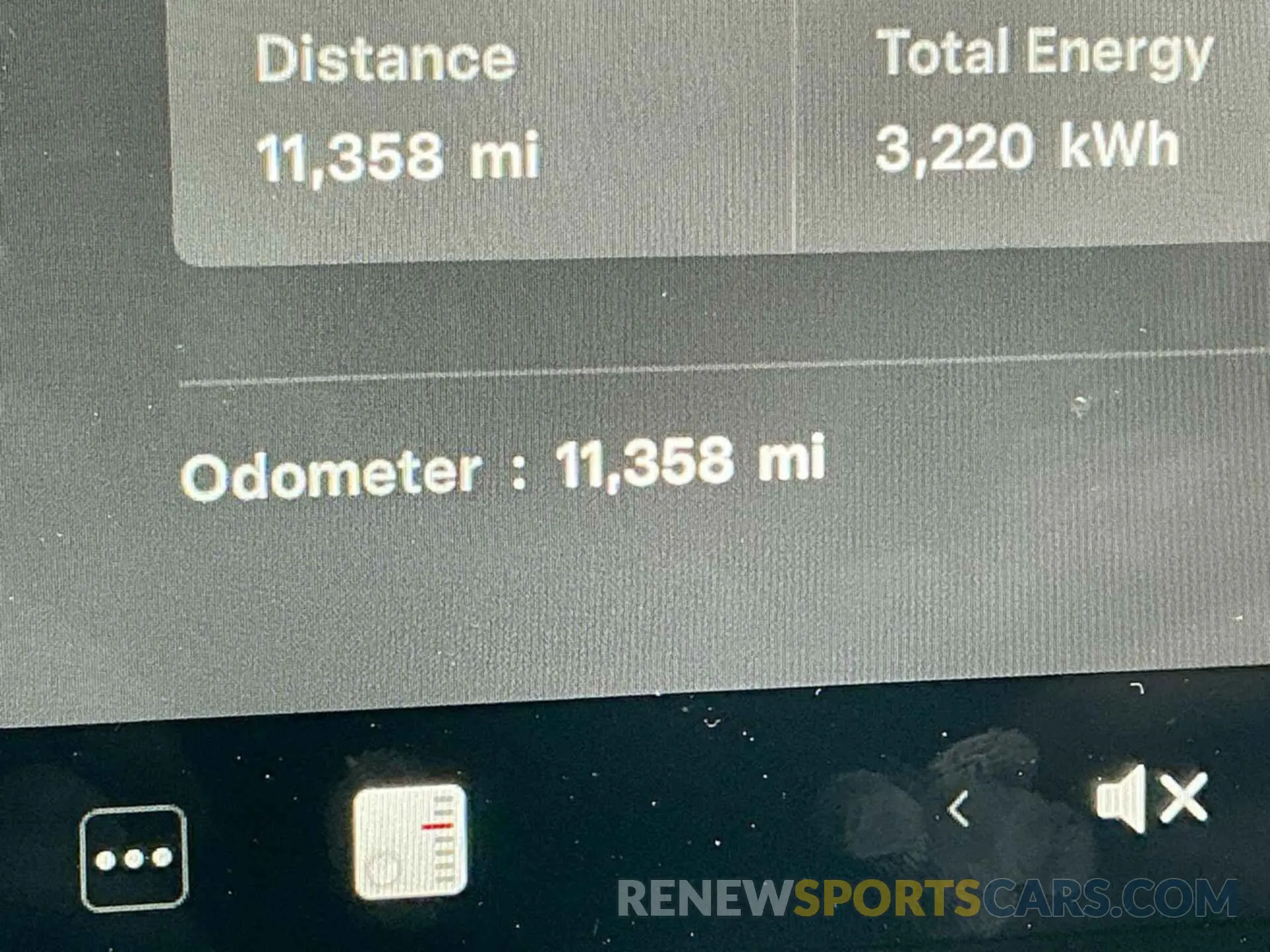 14 fotografías del automóvil dañado 7SAYGDEE8RF986468 TESLA MODEL Y 2024