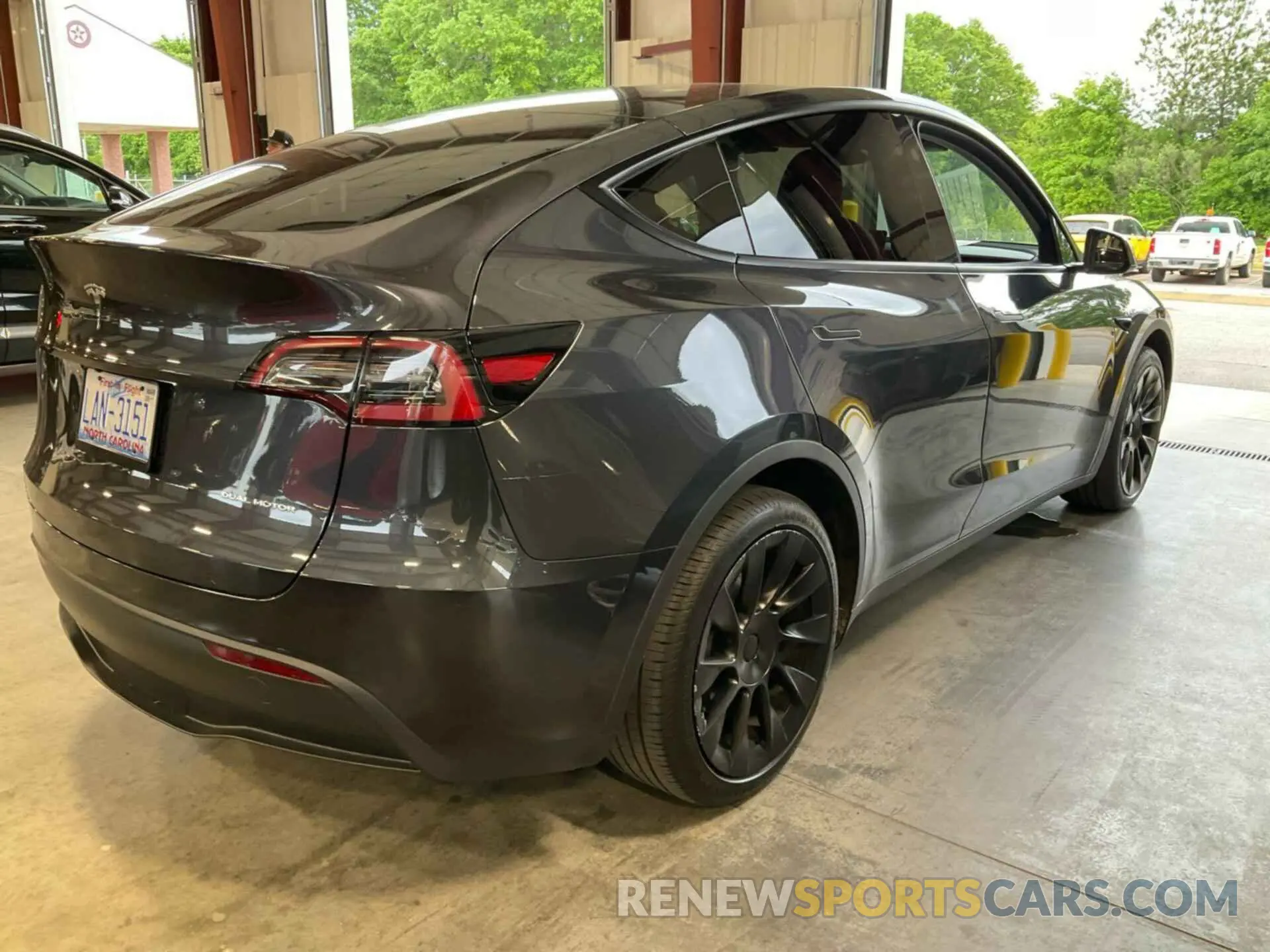 22 fotografías del automóvil dañado 7SAYGDEE8RF986468 TESLA MODEL Y 2024